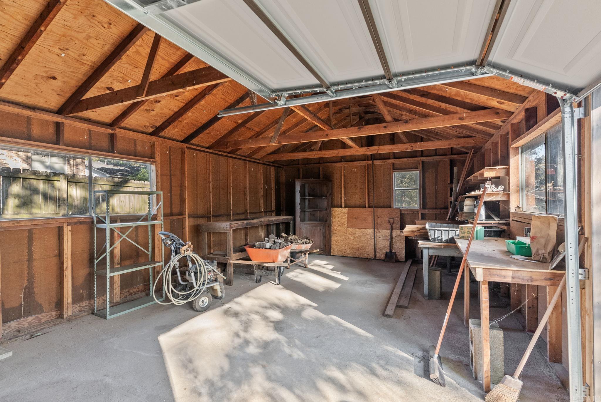 EAST MEADOW - Residential