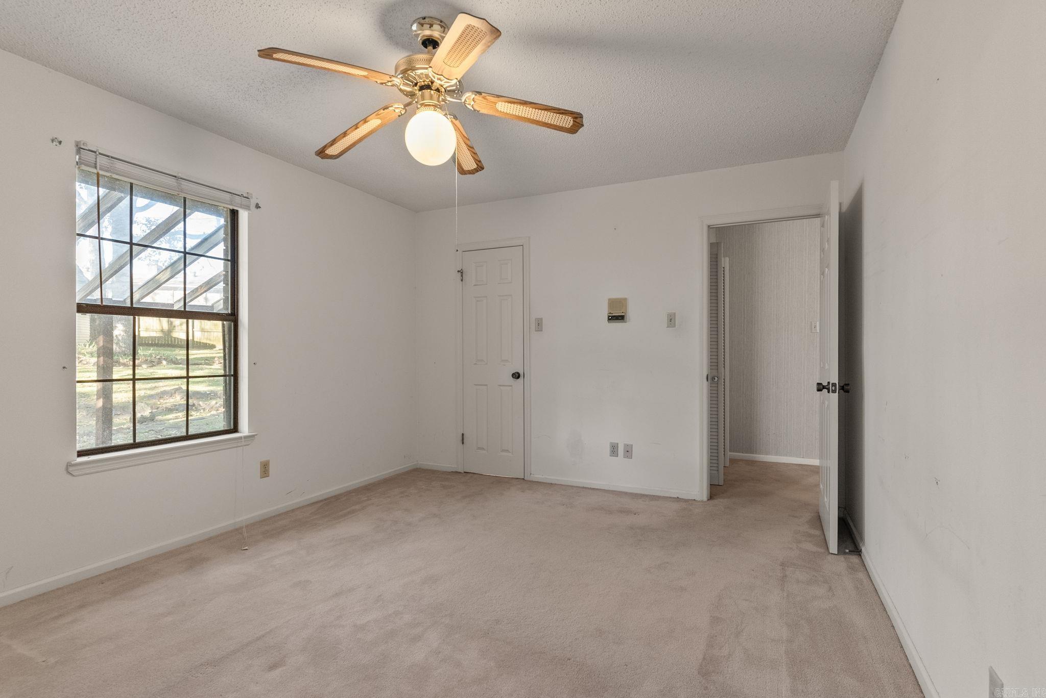 EAST MEADOW - Residential