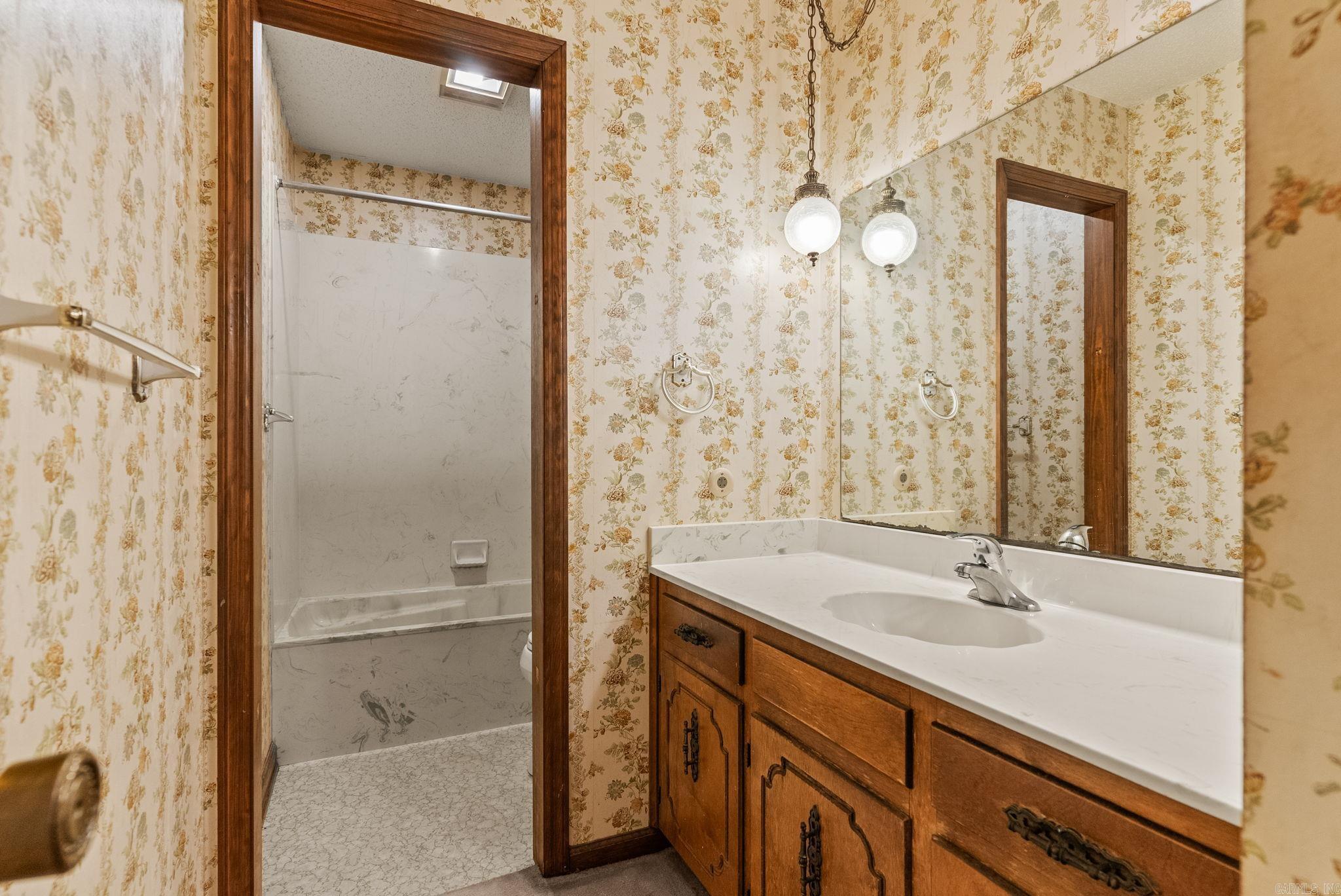 EAST MEADOW - Residential