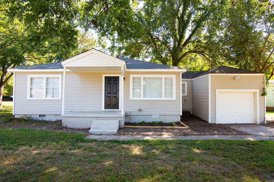 Looking for a move-in ready home. beautifully rehabbed ranch style home in North Little Rock is perfect for families or first-time homebuyers. Nestled on a large lot, this two-bedroom, one bathroom gem offers a seamless blend of modern luxury and comfortable living. Agents see remarks. Tenant occupied 24-hour notice for showing.
