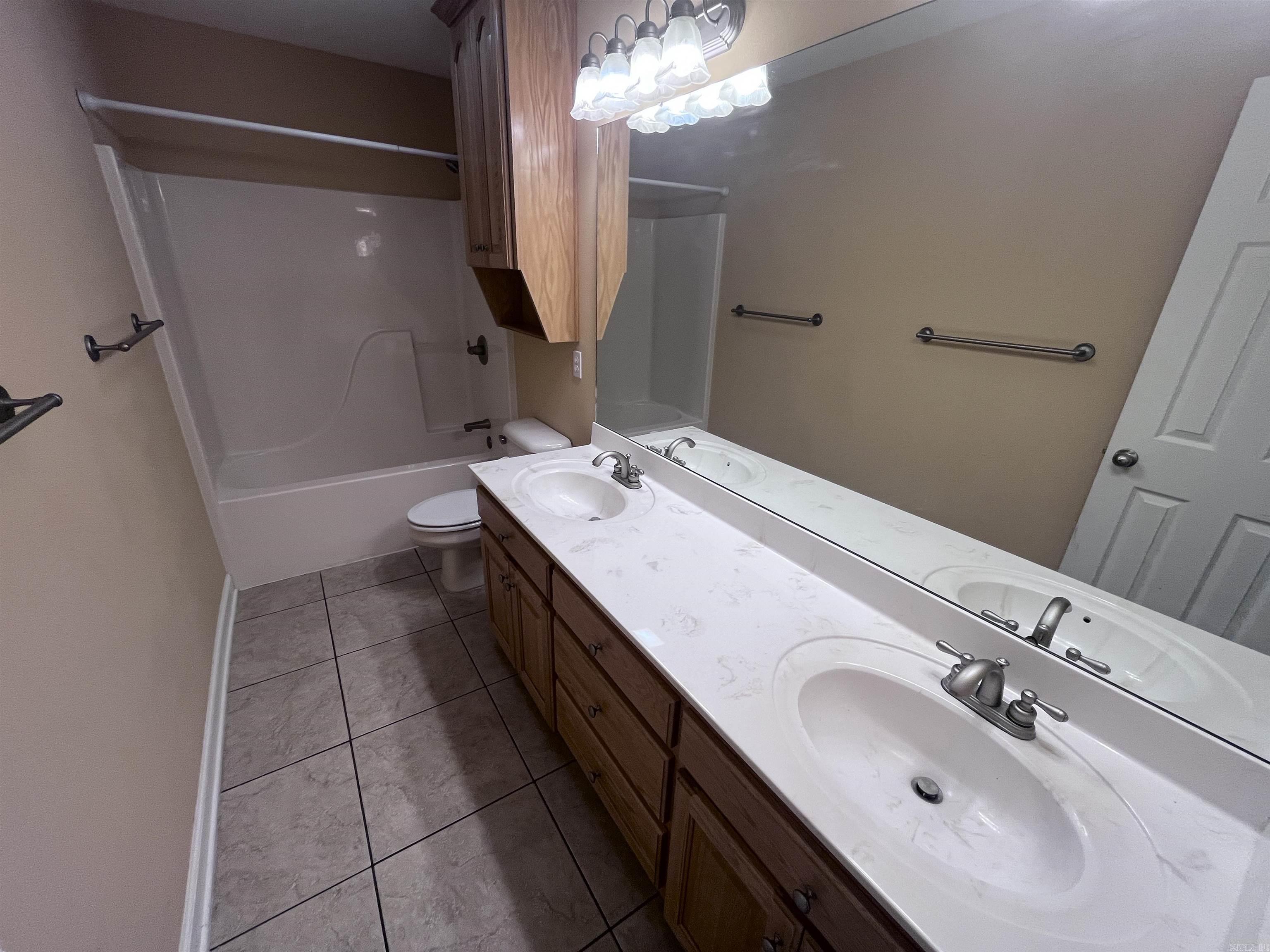 Base Meadows - Residential Lease