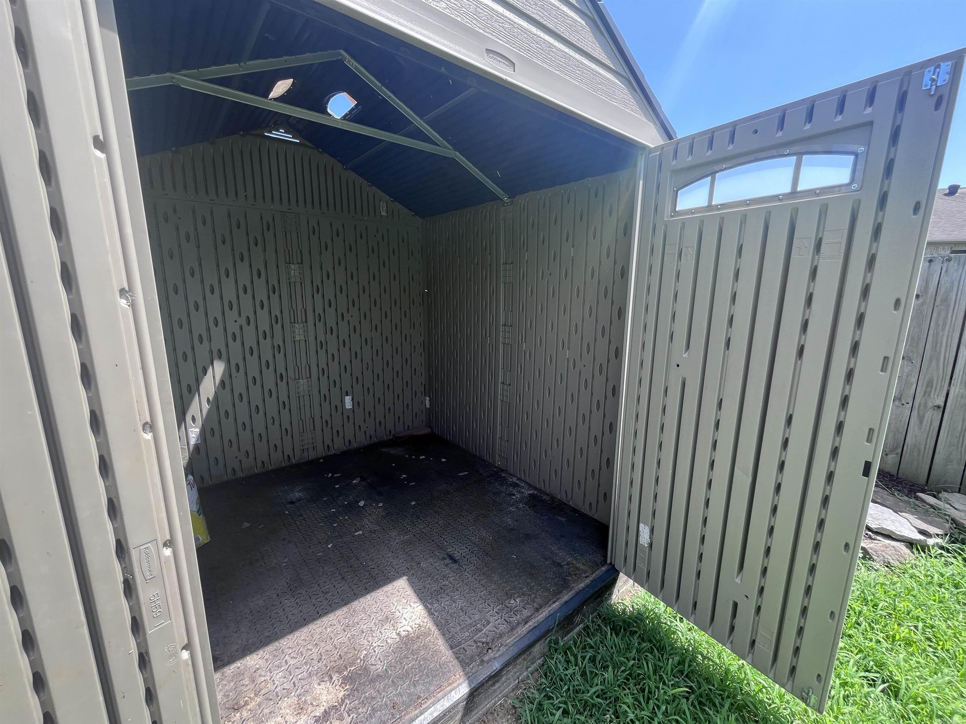 Base Meadows - Residential Lease
