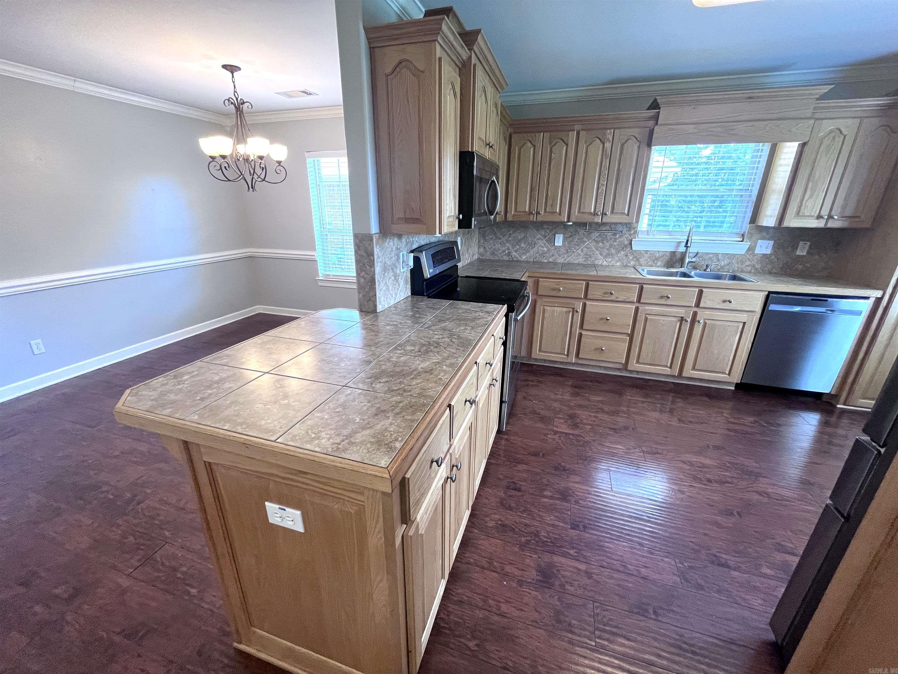 Base Meadows - Residential Lease