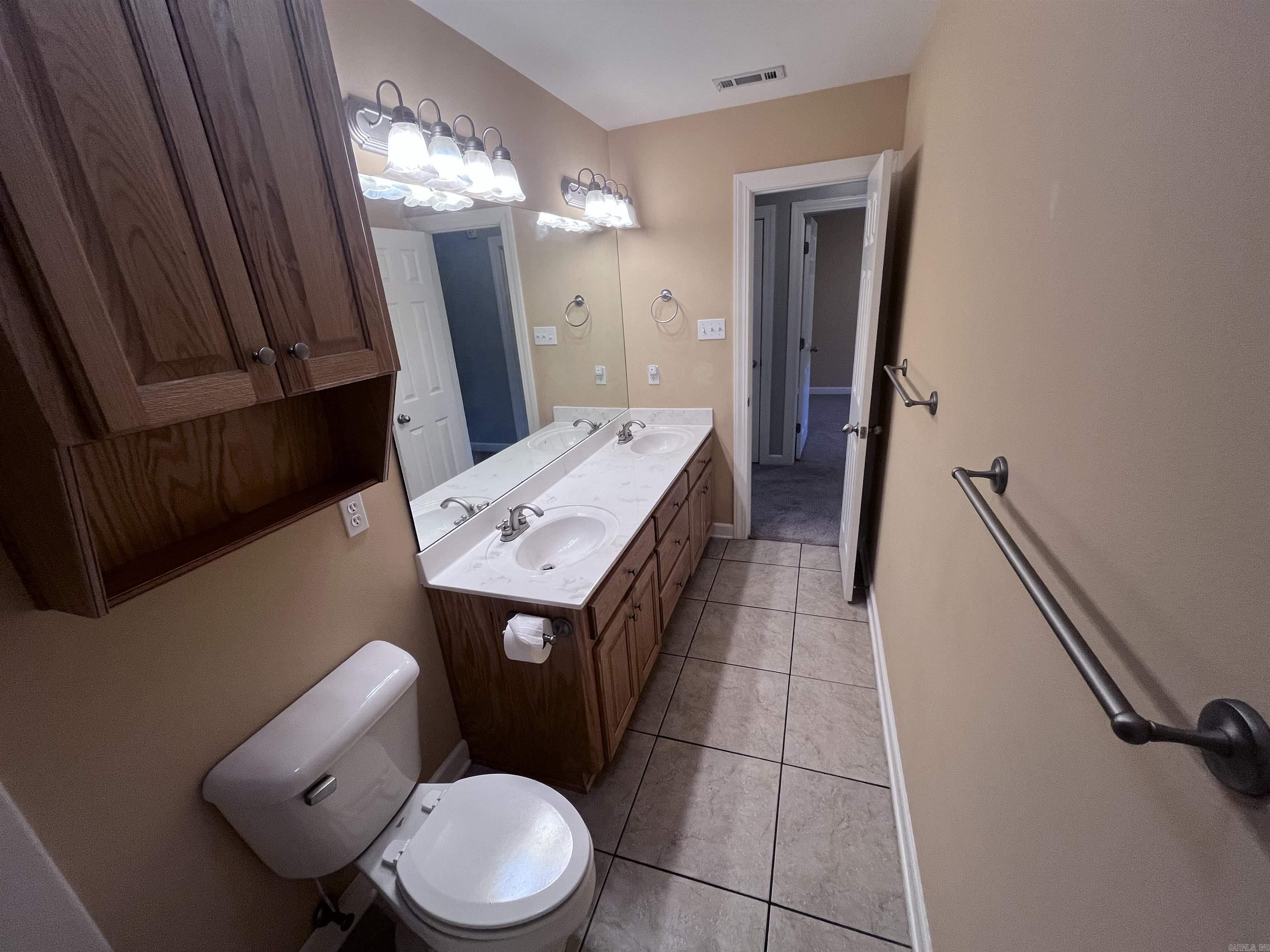 Base Meadows - Residential Lease