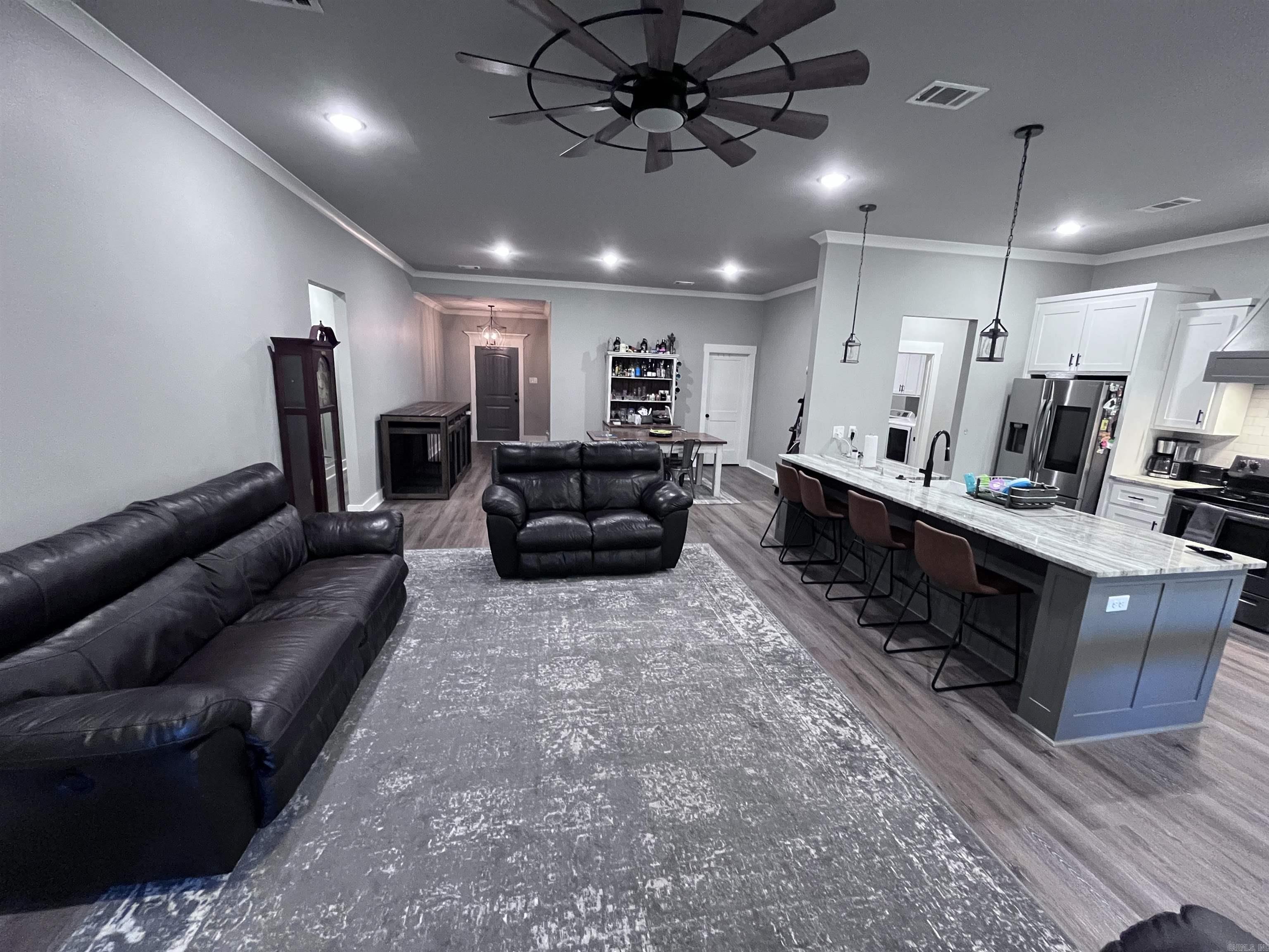 MOUNT TABOR ESTATES - Residential Lease