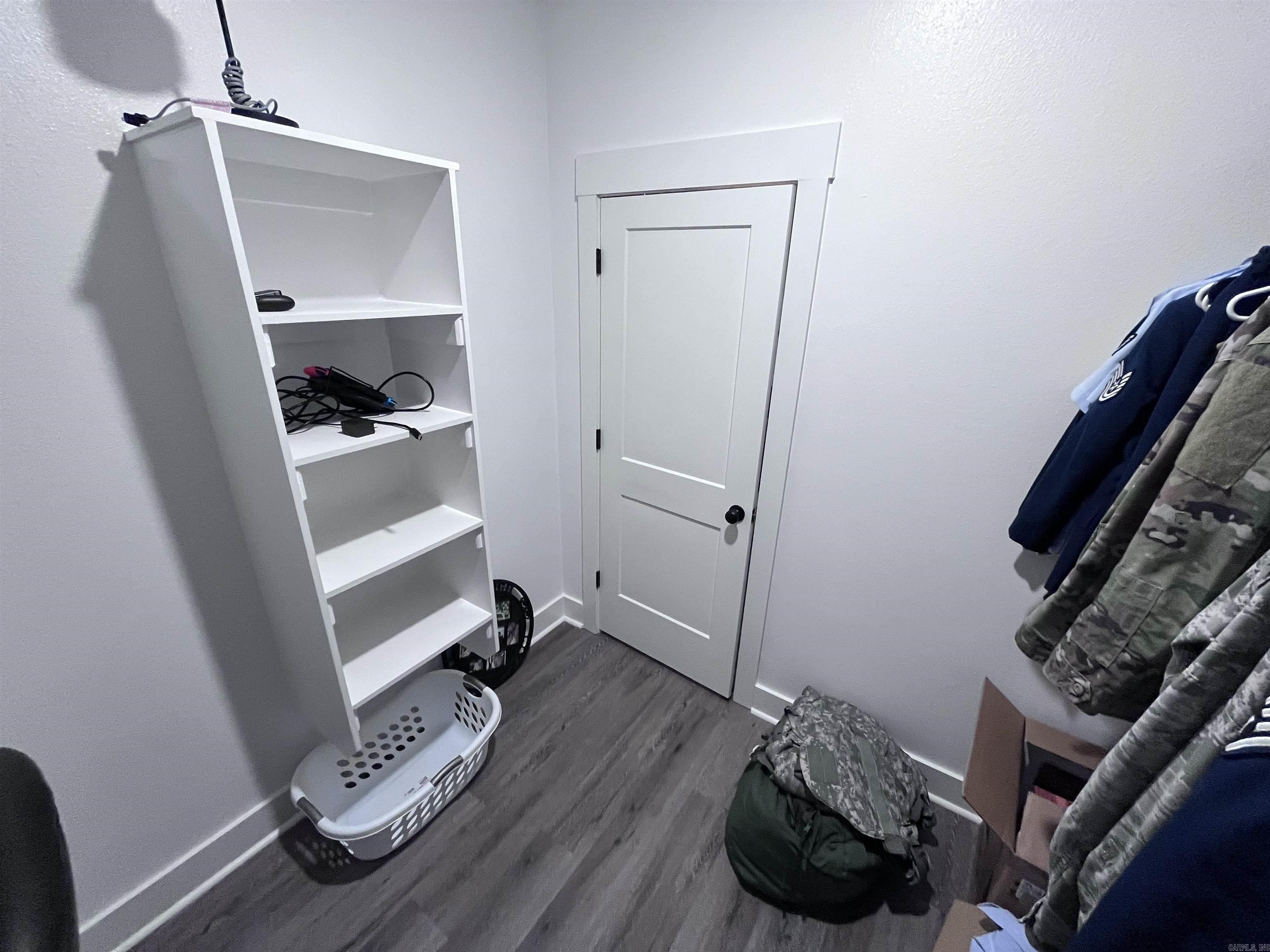 MOUNT TABOR ESTATES - Residential Lease