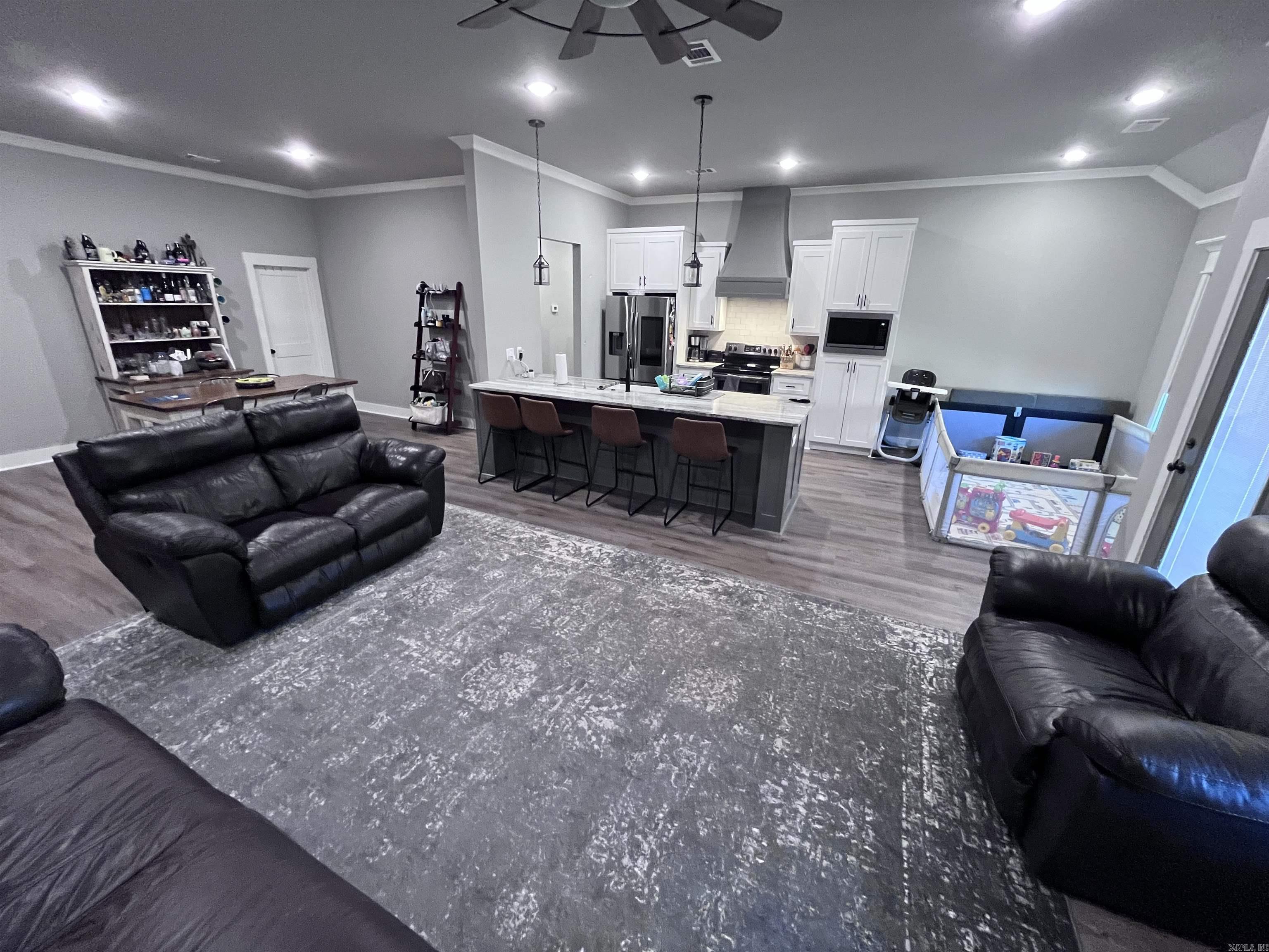 MOUNT TABOR ESTATES - Residential Lease