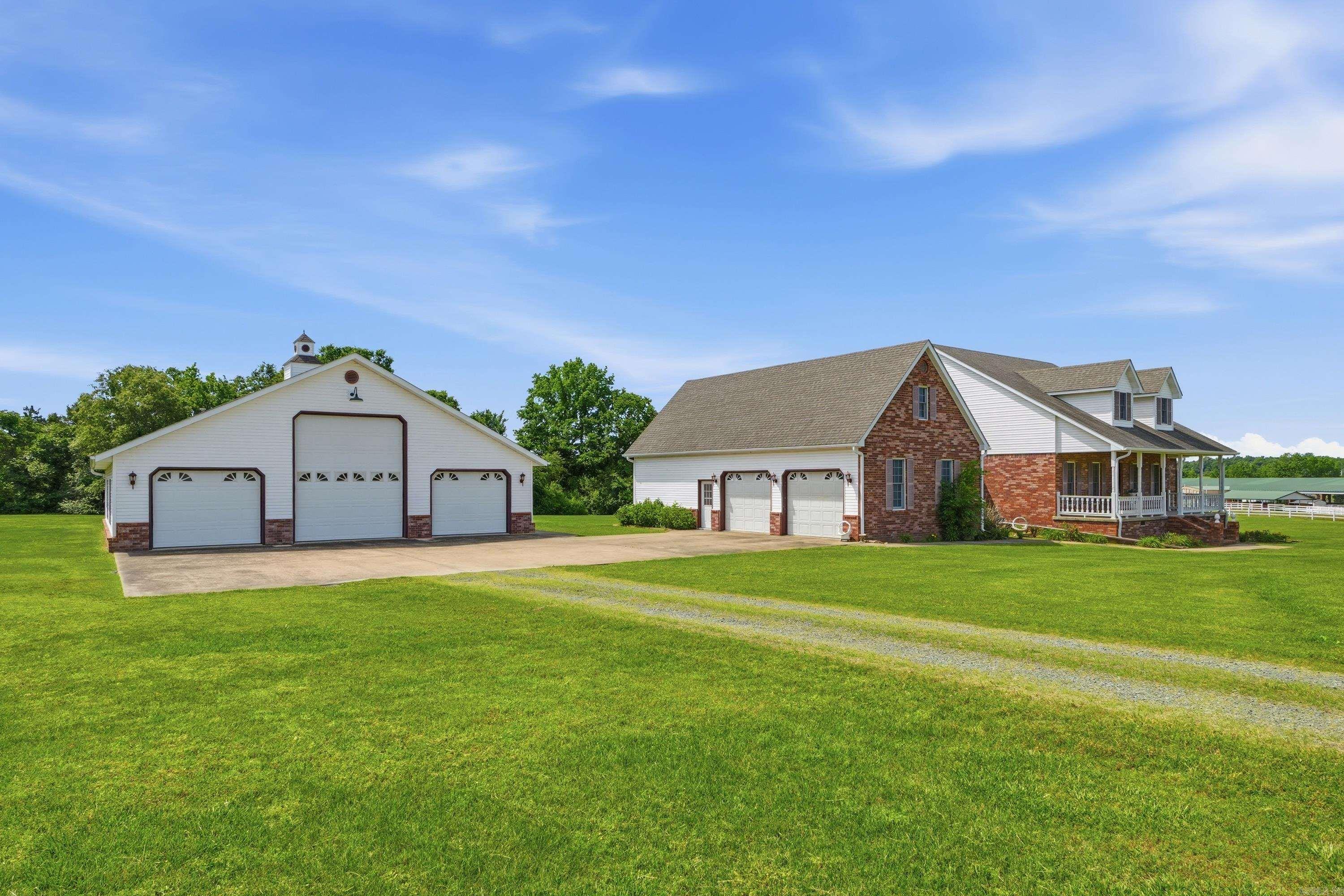 MEADOW BROOK ACRES - Residential