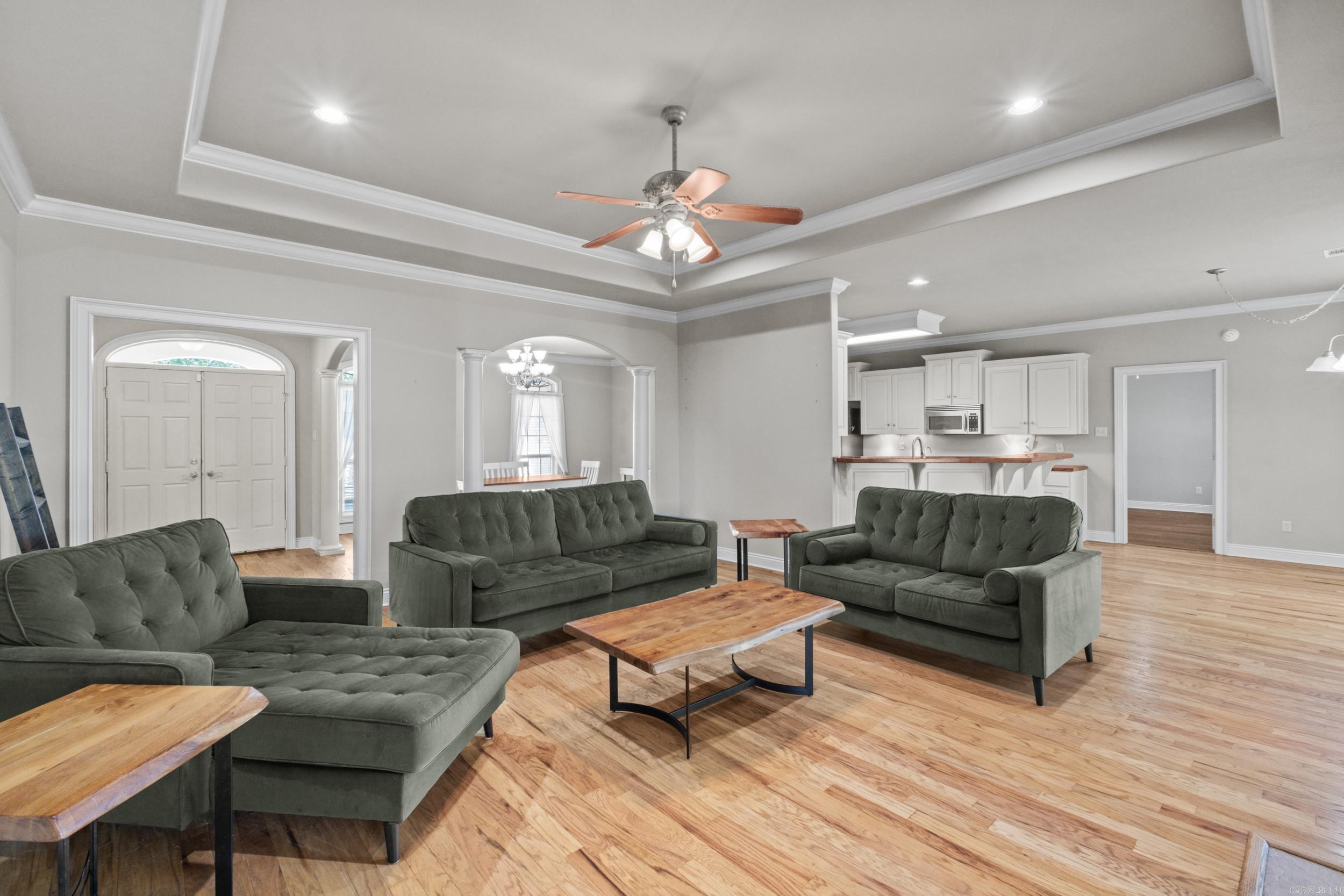 WELLINGTON PLACE - Residential