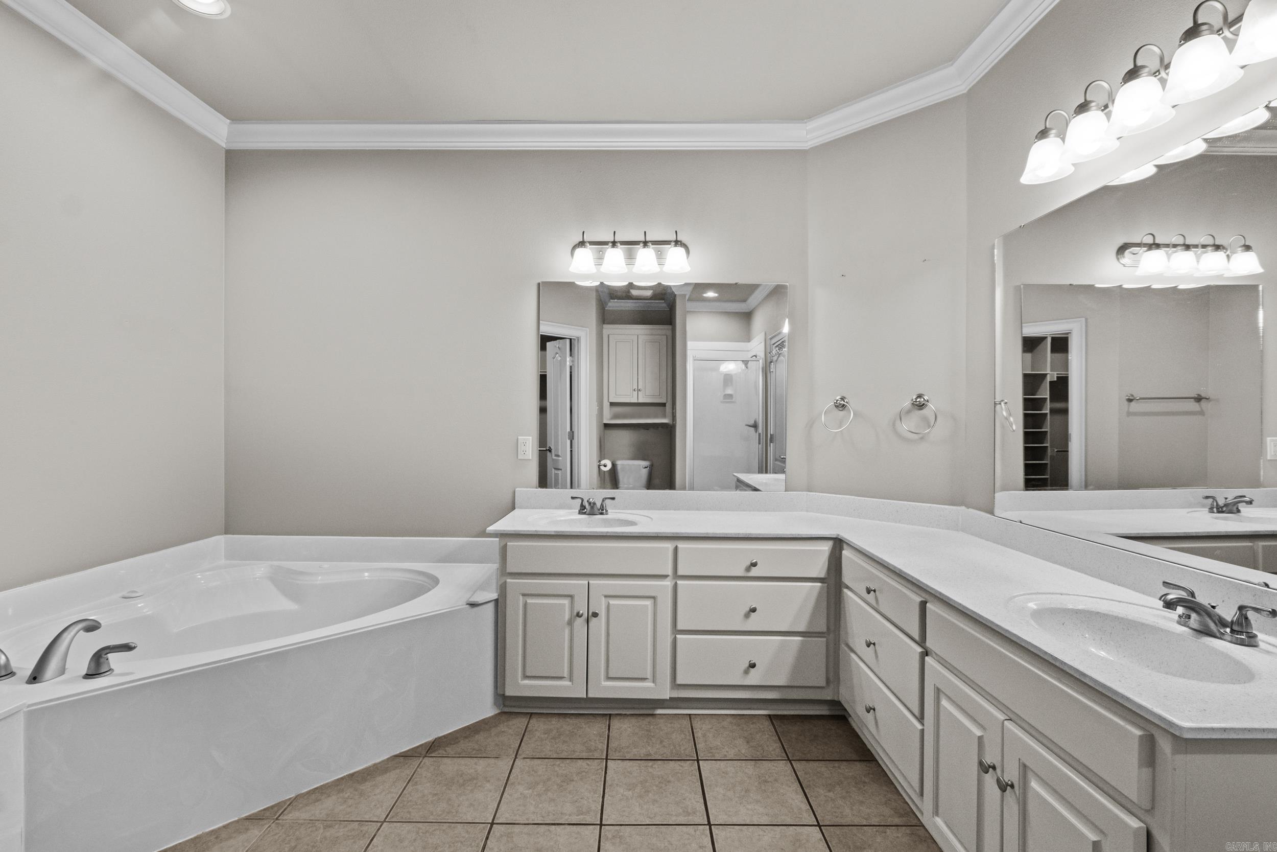 WELLINGTON PLACE - Residential