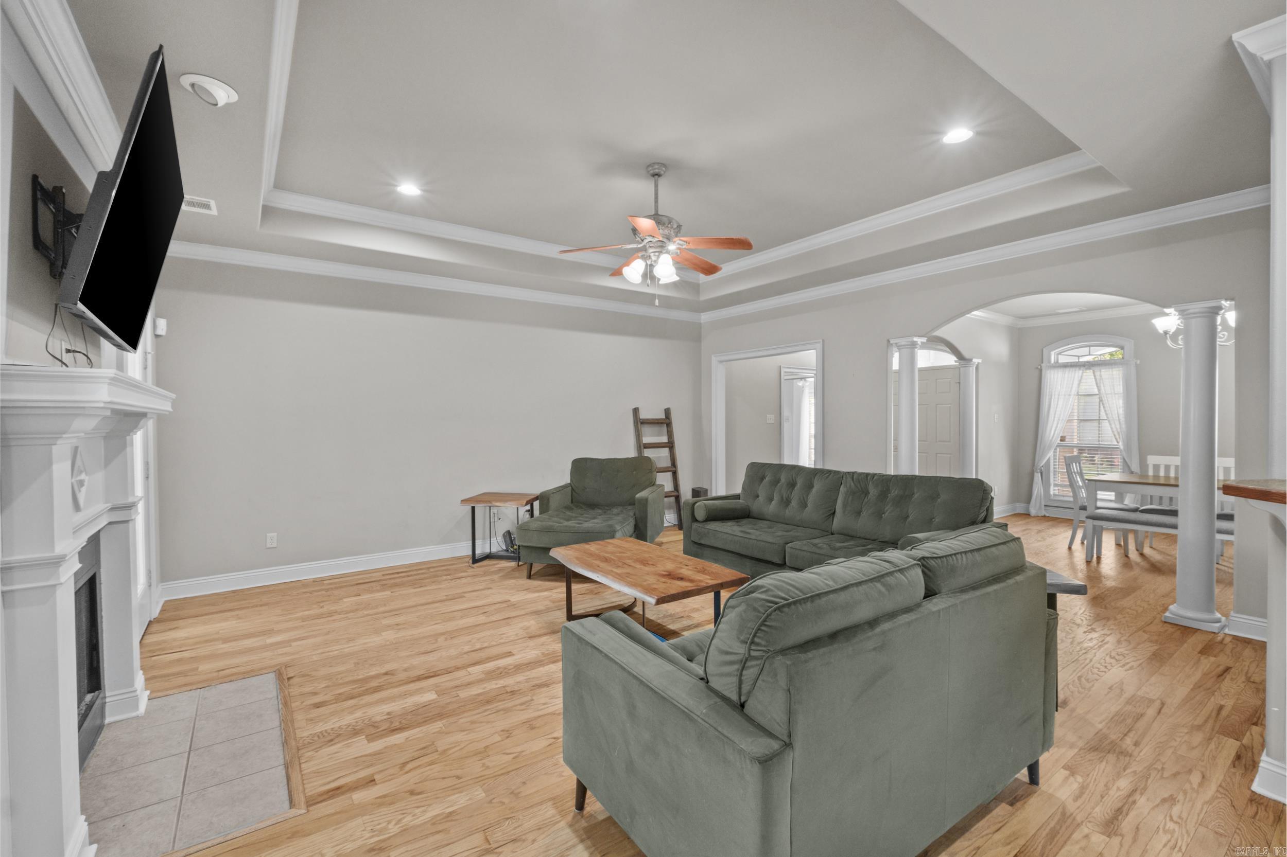 WELLINGTON PLACE - Residential