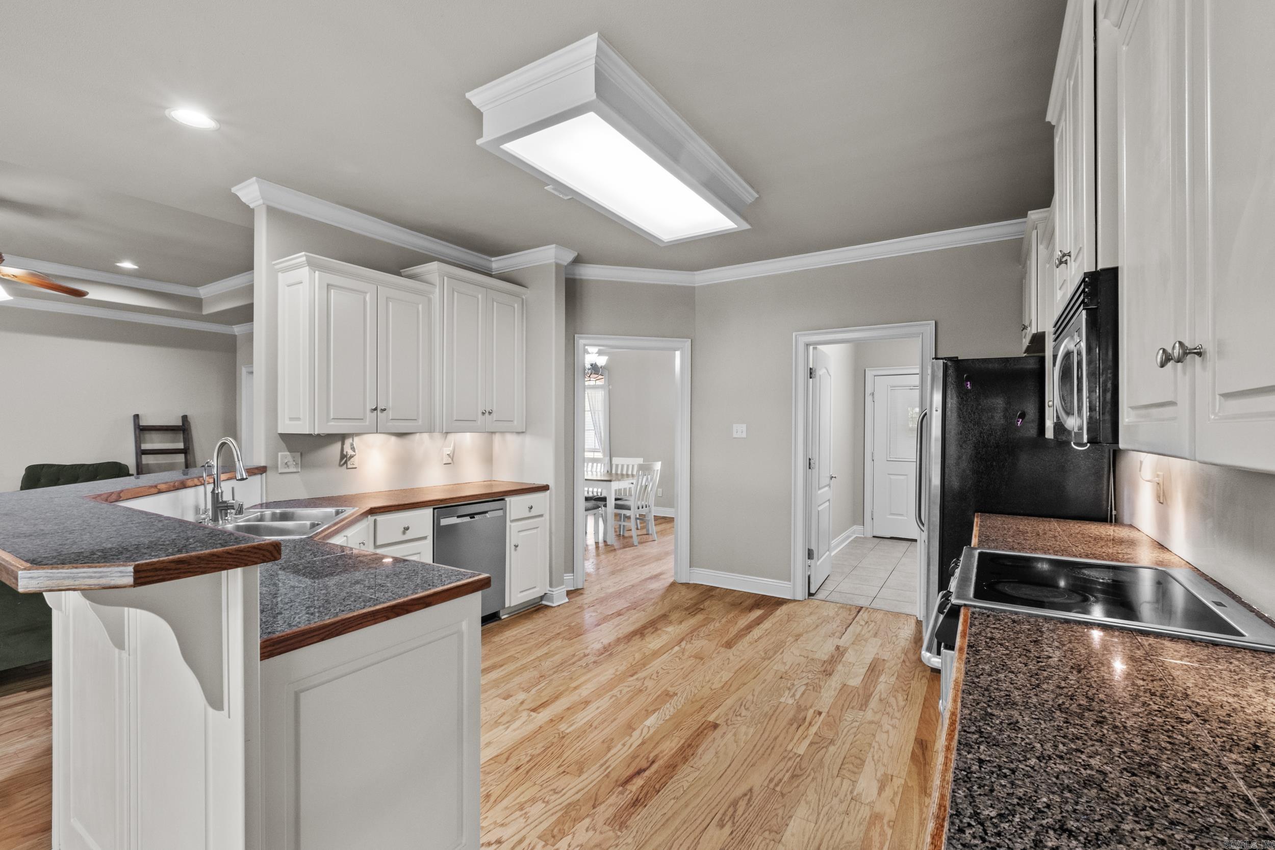 WELLINGTON PLACE - Residential