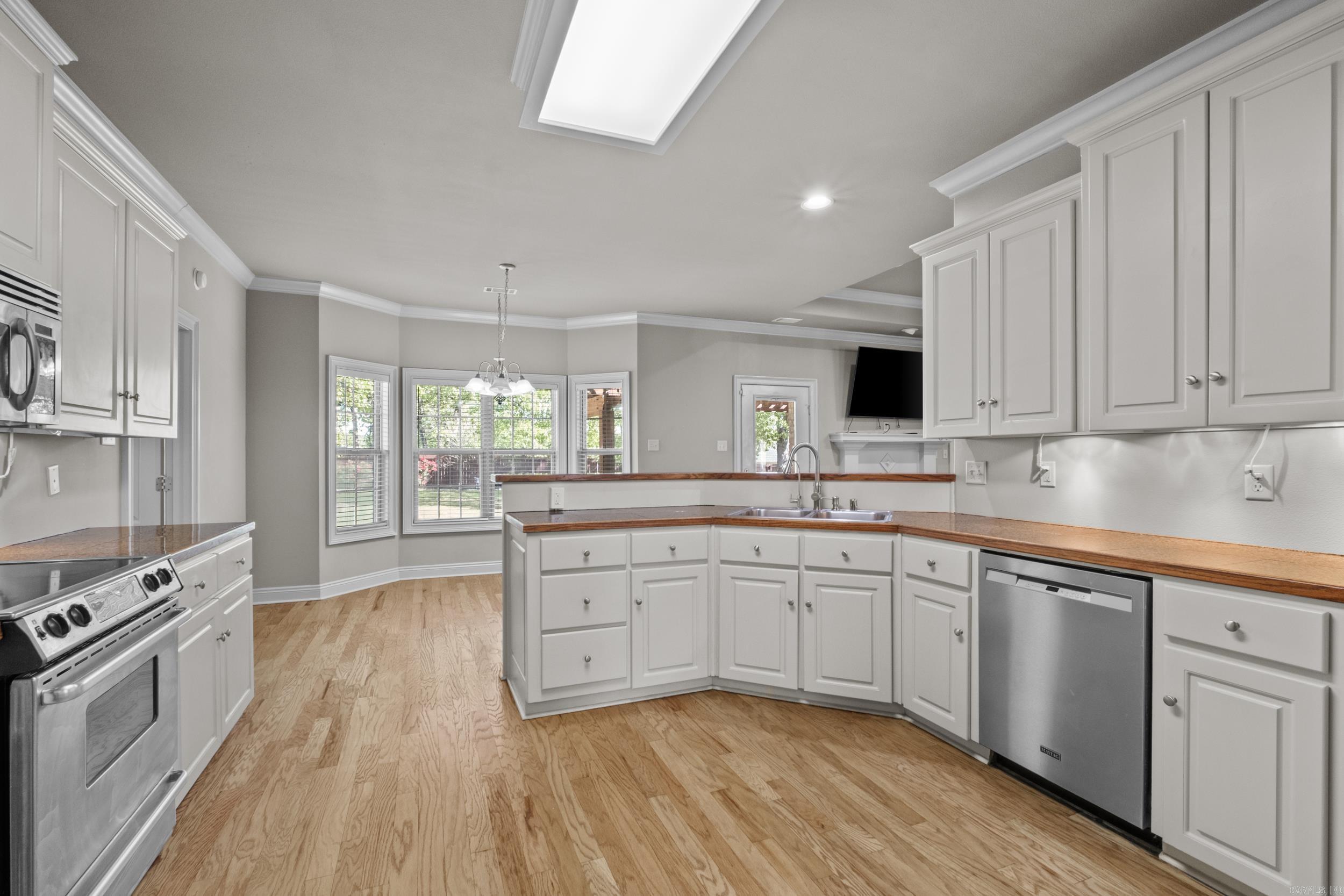 WELLINGTON PLACE - Residential