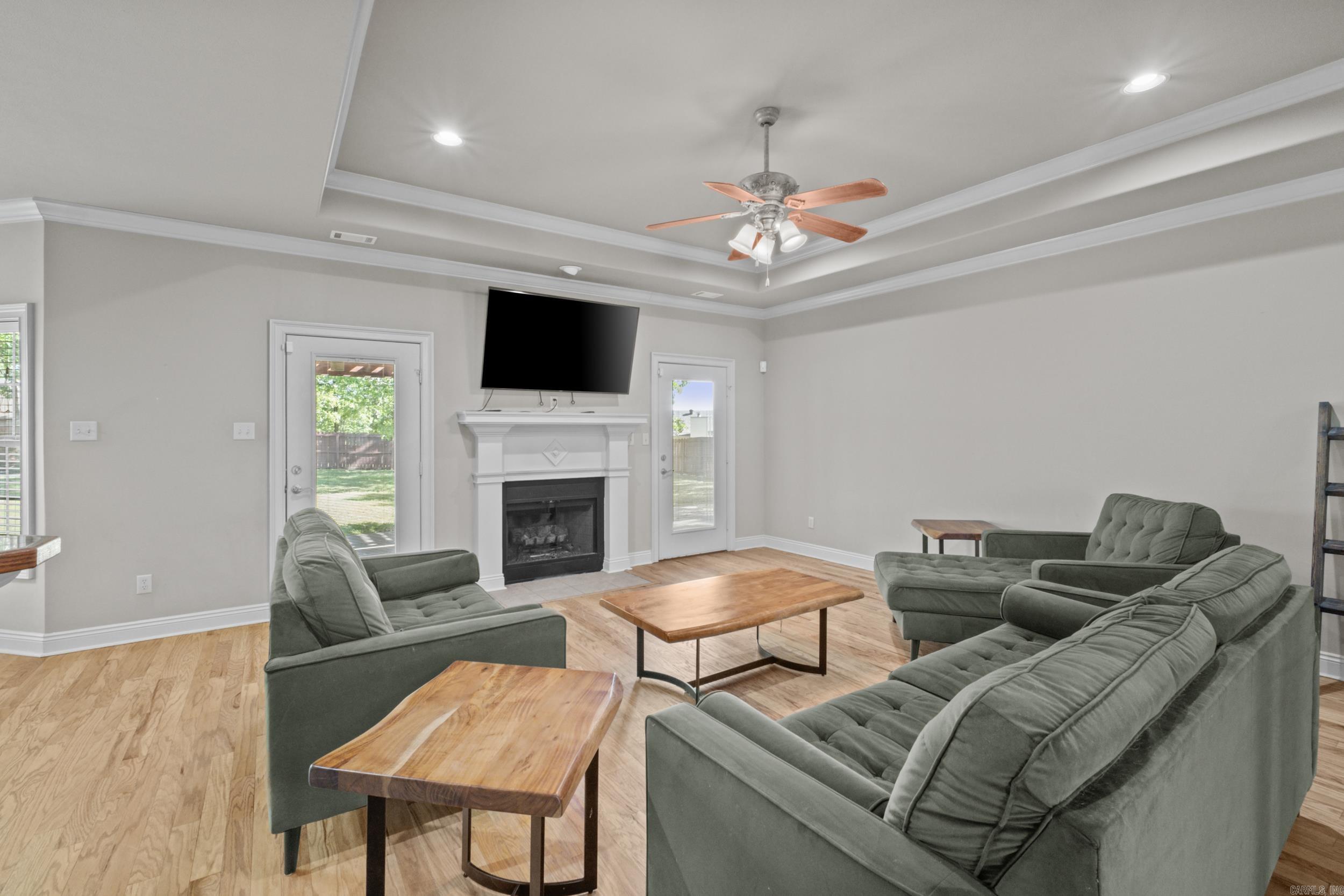 WELLINGTON PLACE - Residential