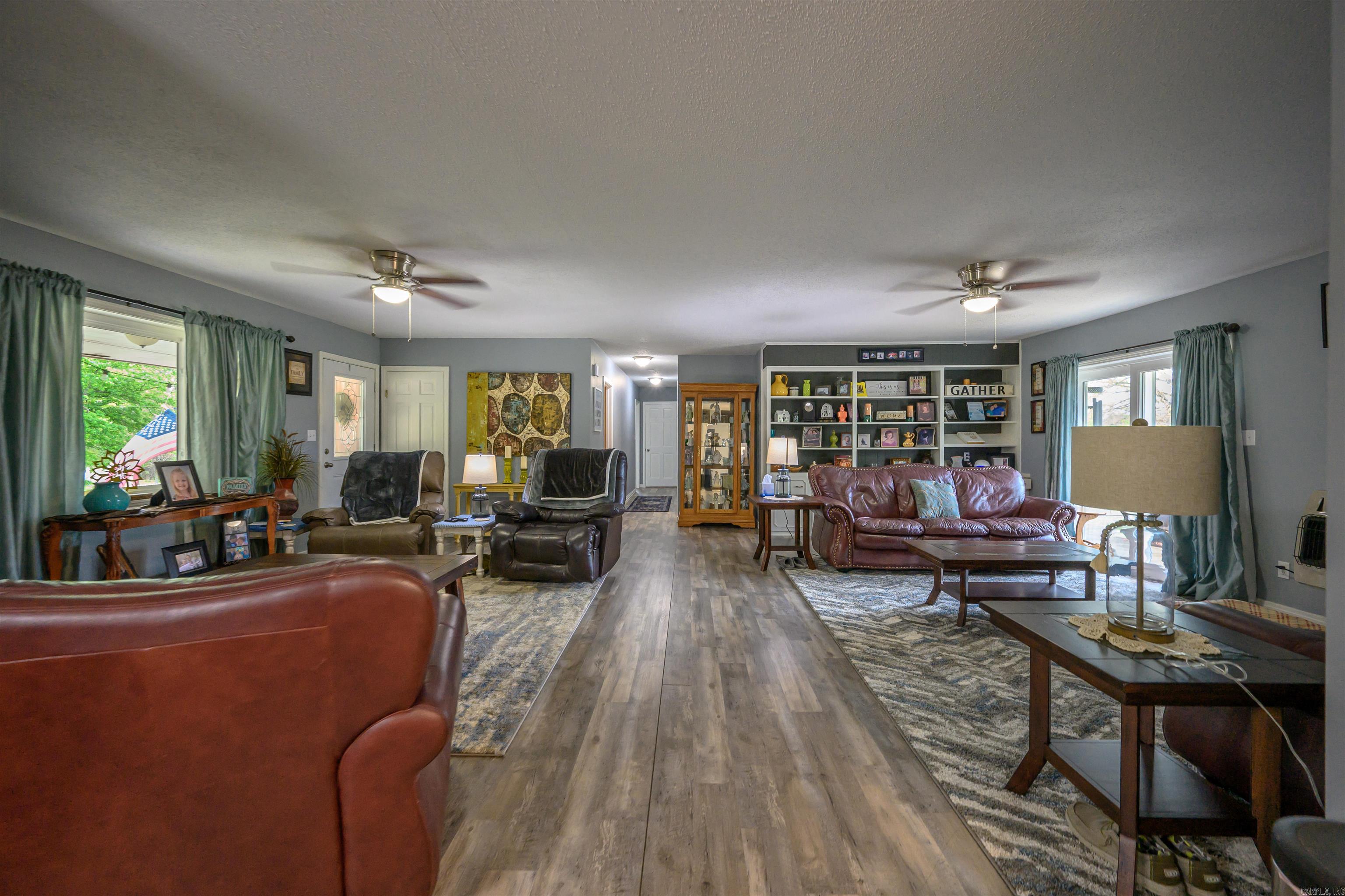 ORIGINAL TOWN - MELBOURNE - Residential