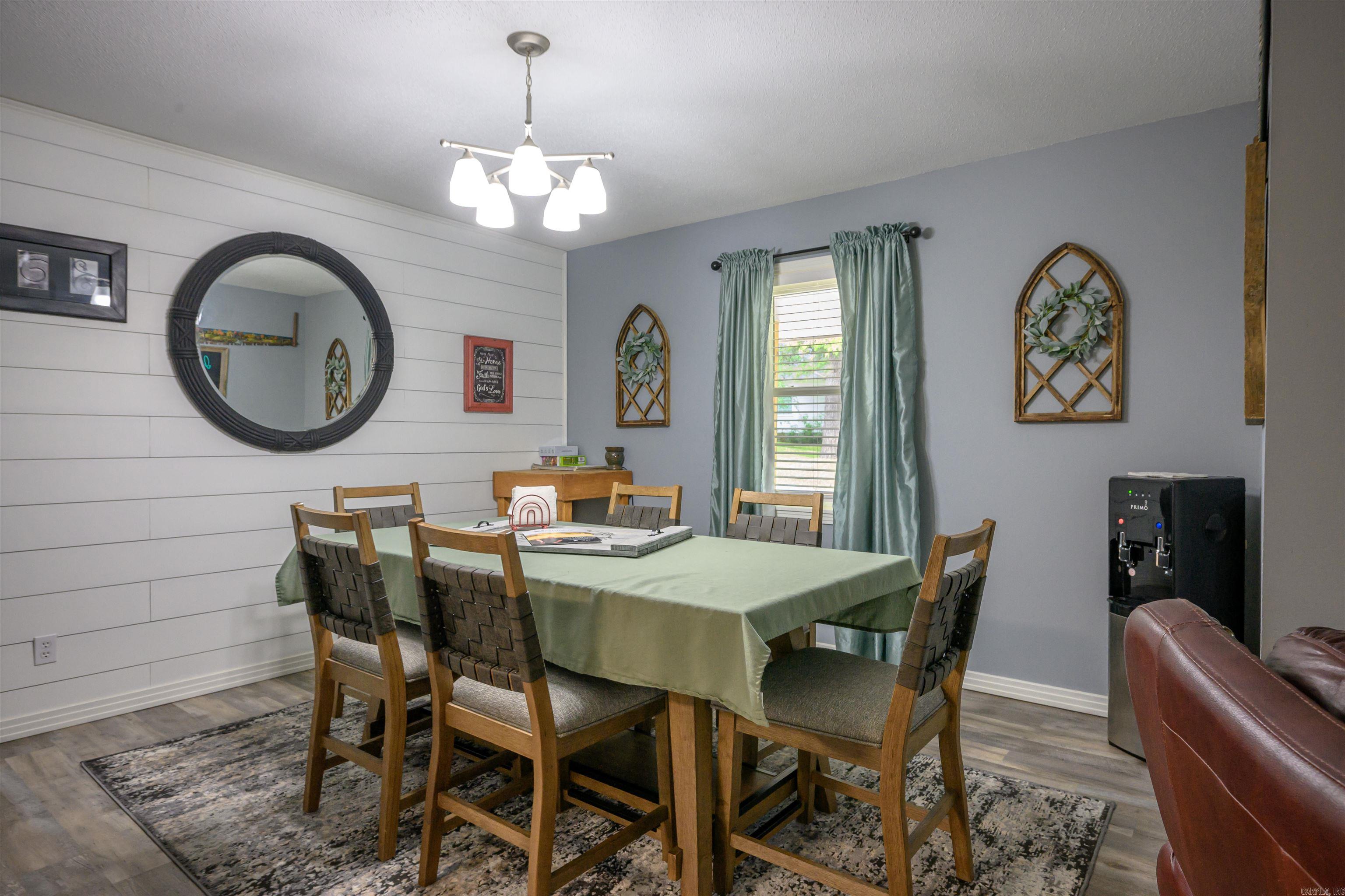 ORIGINAL TOWN - MELBOURNE - Residential