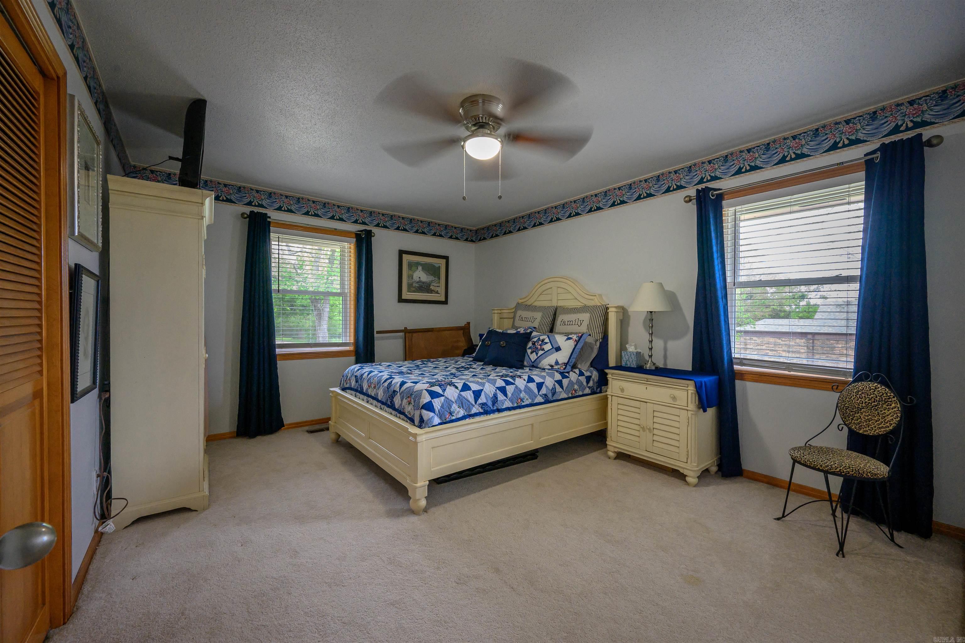 ORIGINAL TOWN - MELBOURNE - Residential