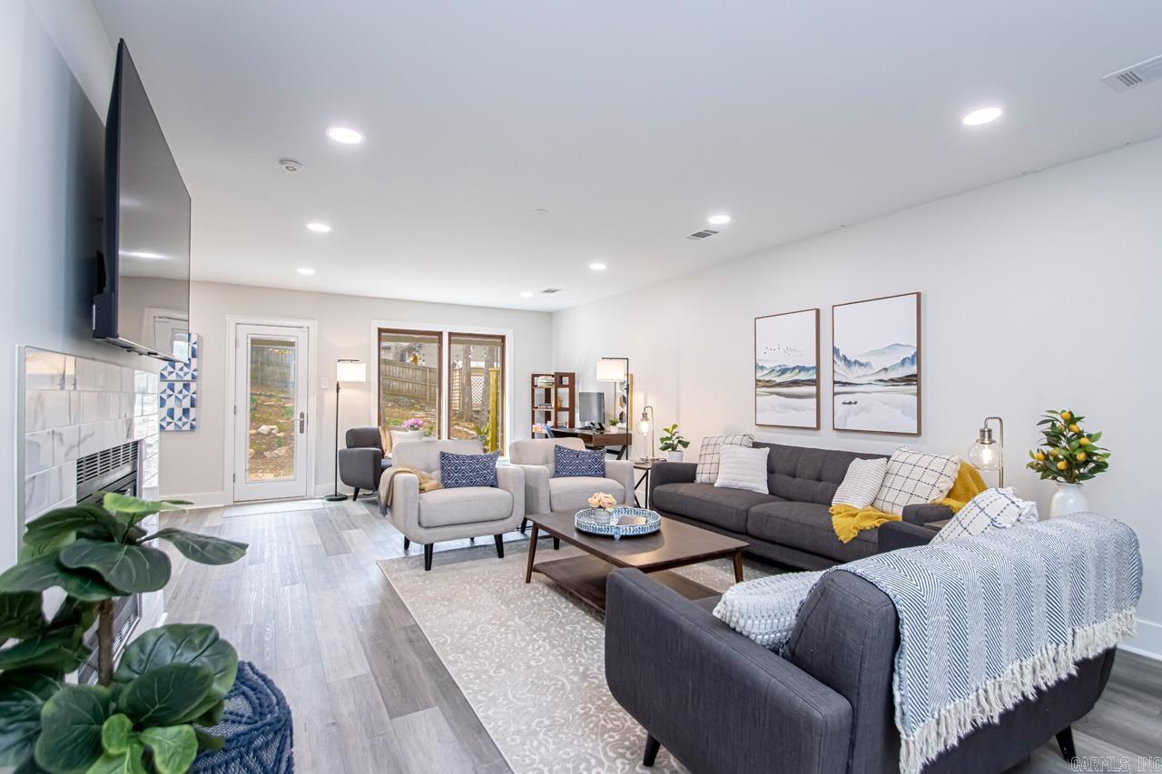 TURTLE CREEK - Residential