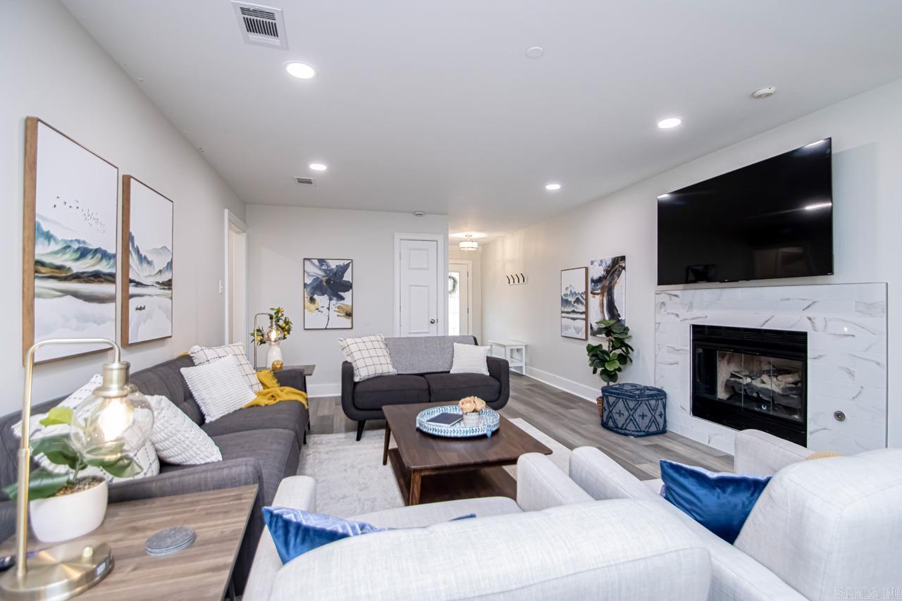 TURTLE CREEK - Residential