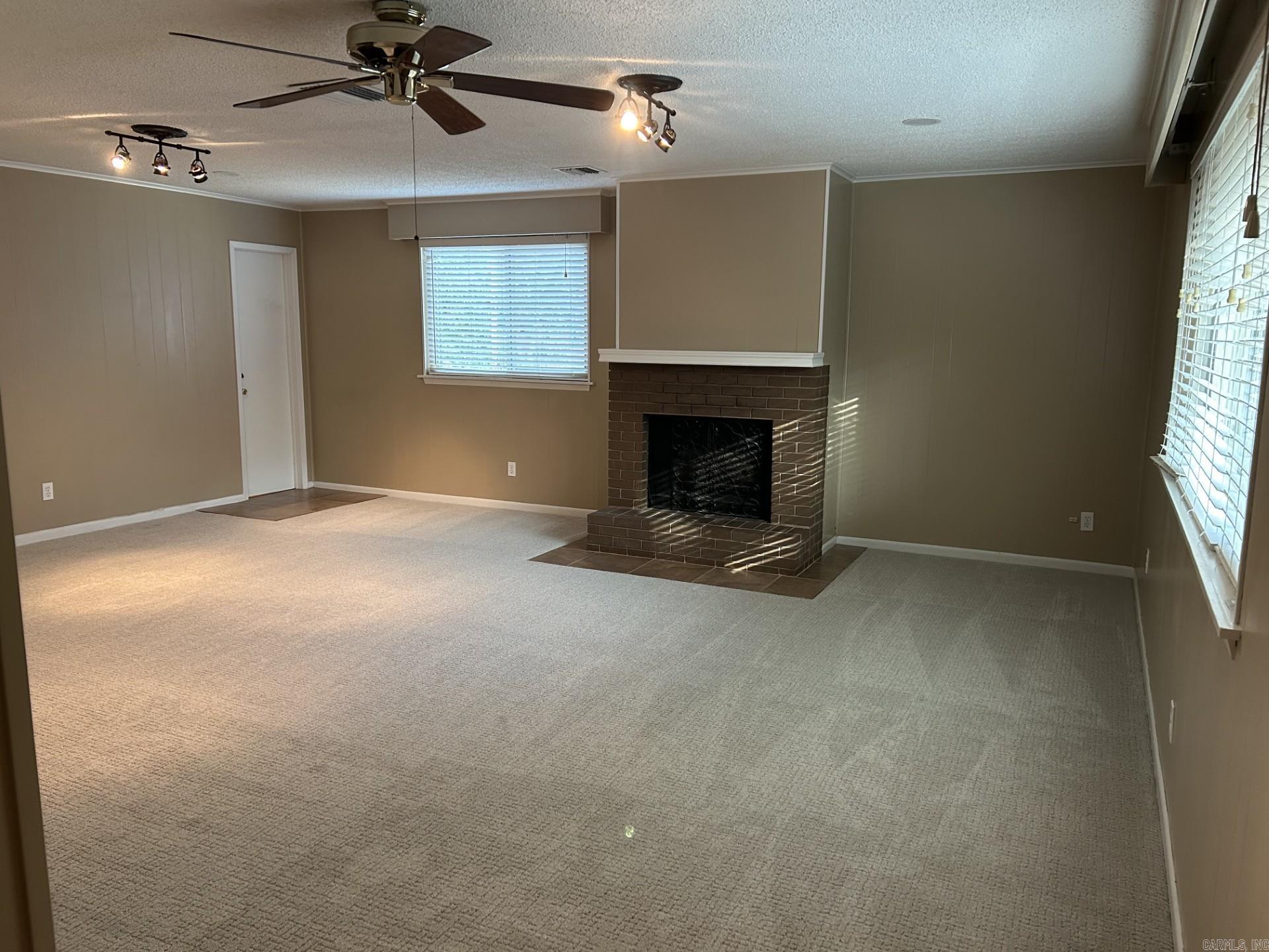 BRIARWOOD - Residential