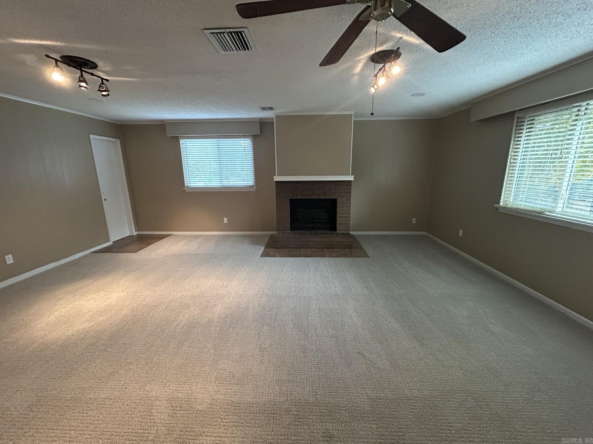 BRIARWOOD - Residential