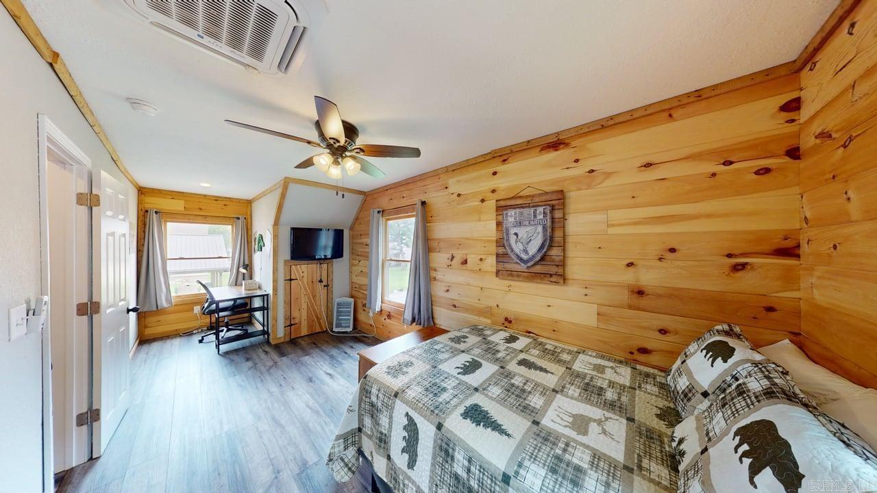 SWINGING BRIDGE - Residential