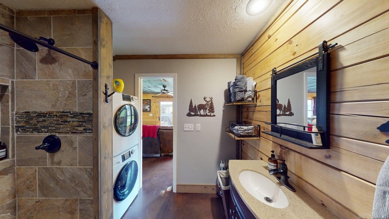 SWINGING BRIDGE - Residential