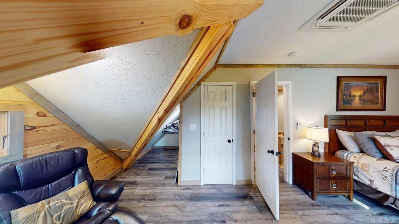 SWINGING BRIDGE - Residential