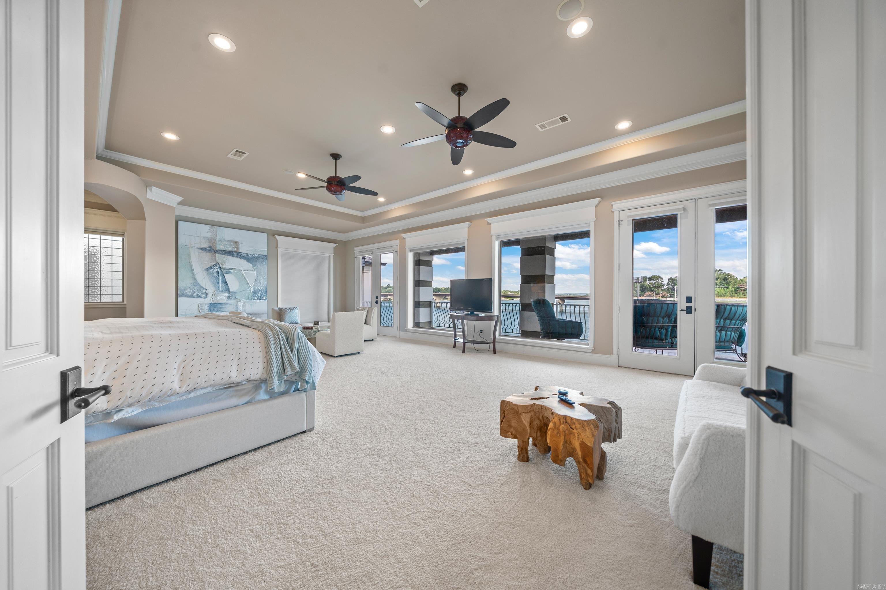 PARADISE LAKE VILLAGE TOWNHOME - Residential