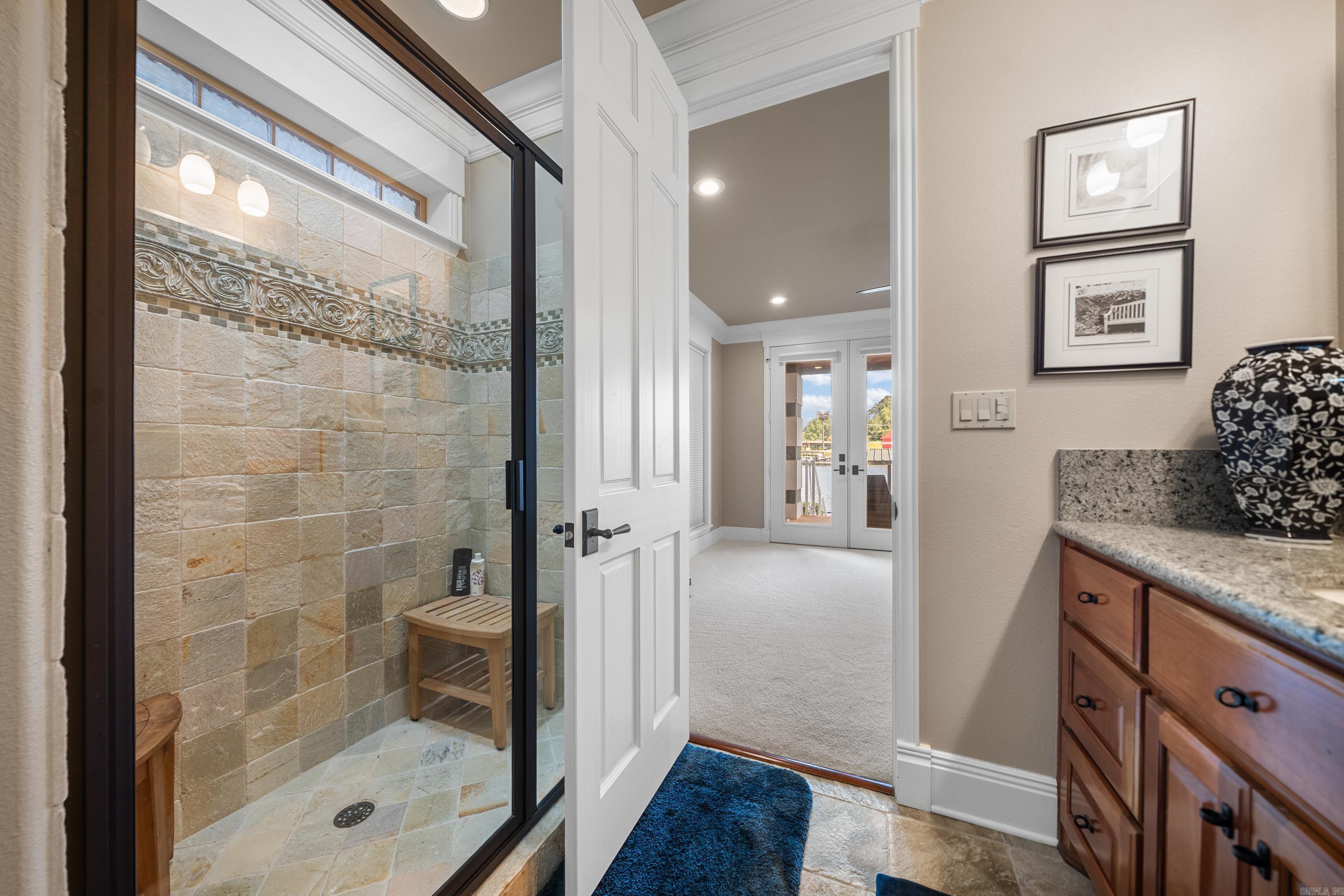 PARADISE LAKE VILLAGE TOWNHOME - Residential