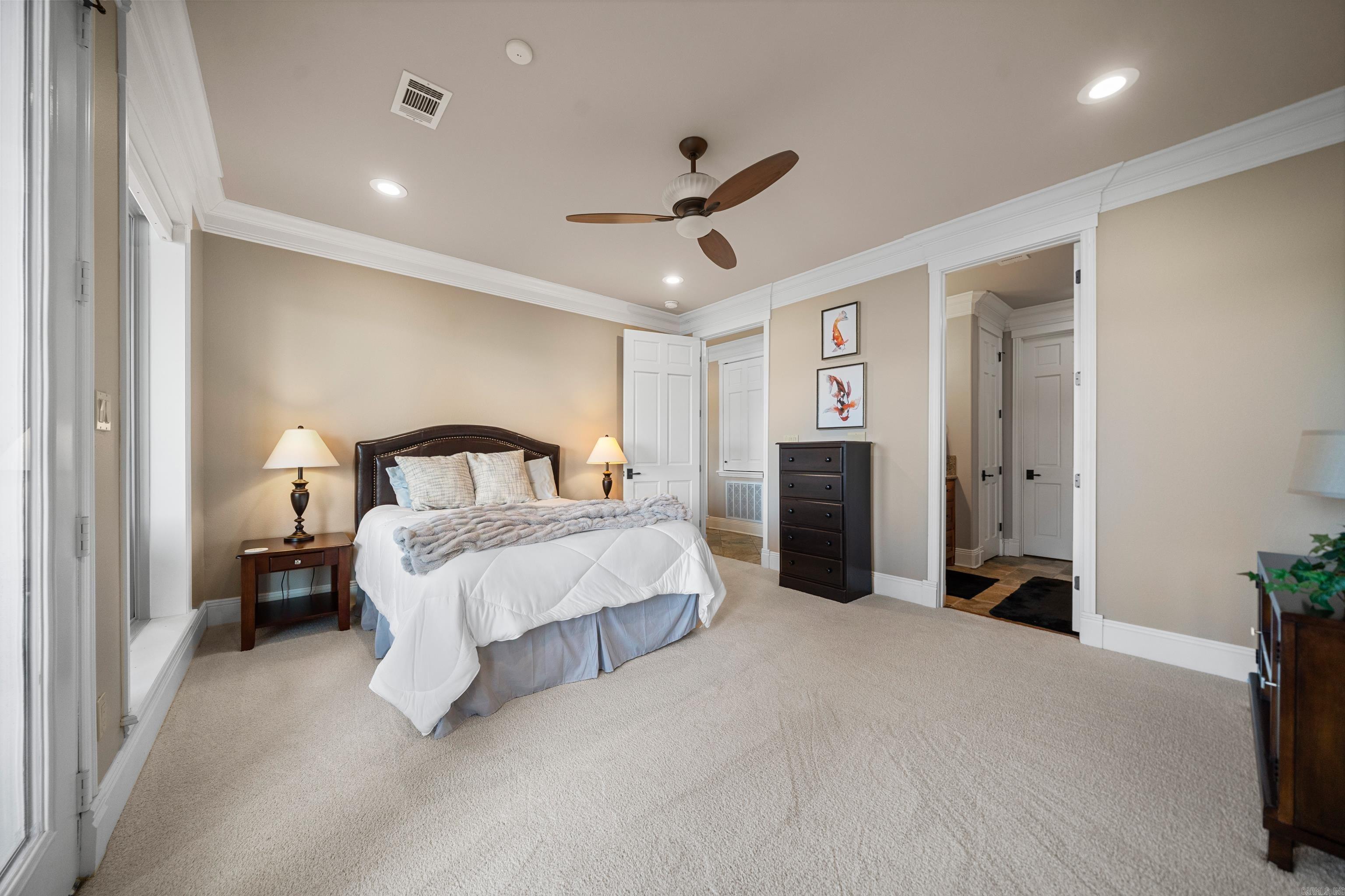 PARADISE LAKE VILLAGE TOWNHOME - Residential