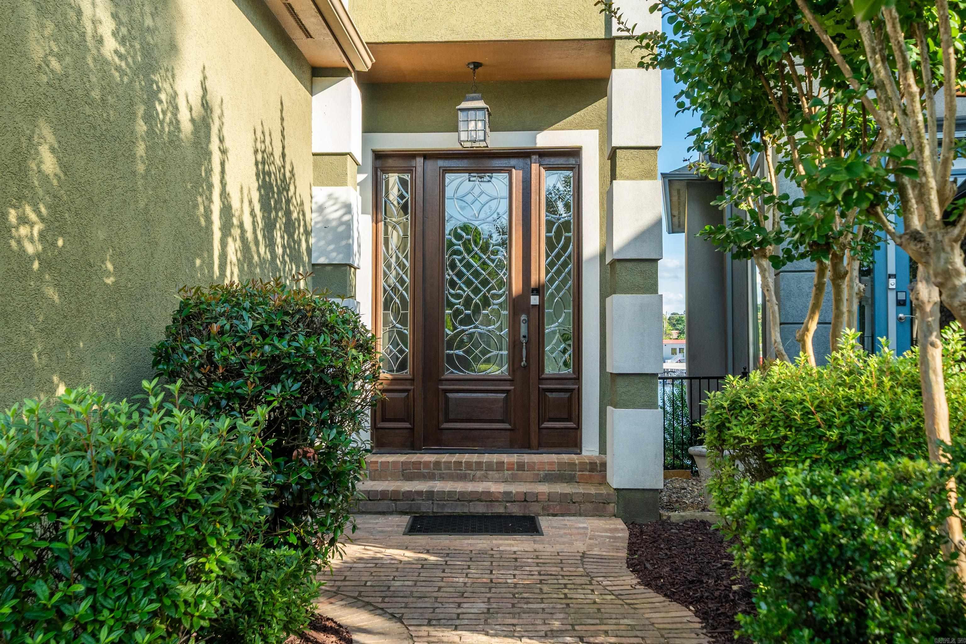 PARADISE LAKE VILLAGE TOWNHOME - Residential