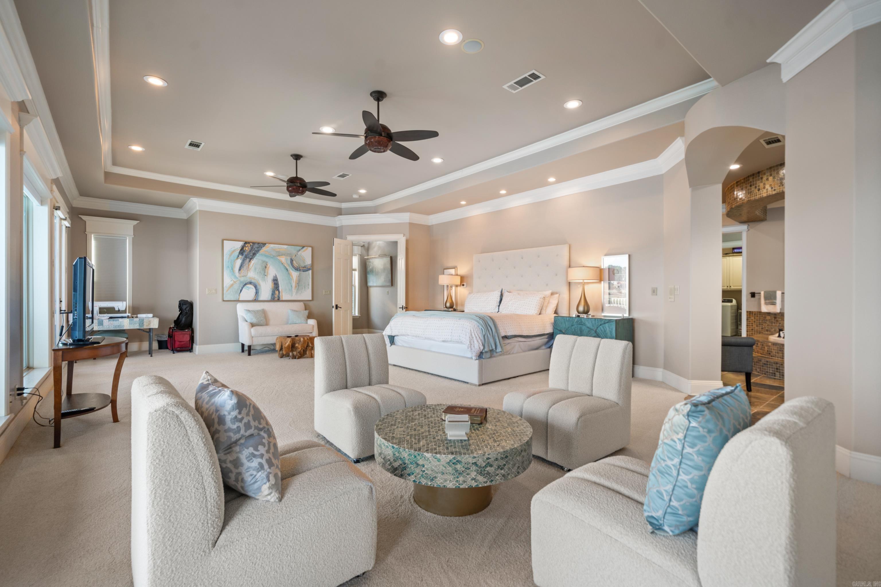 PARADISE LAKE VILLAGE TOWNHOME - Residential