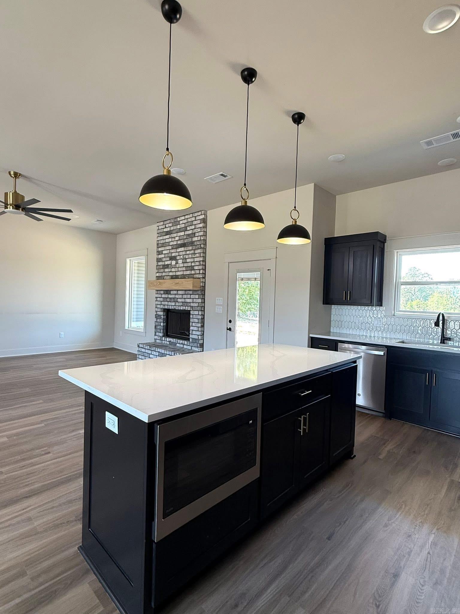 PLANTATION HILLS - Residential