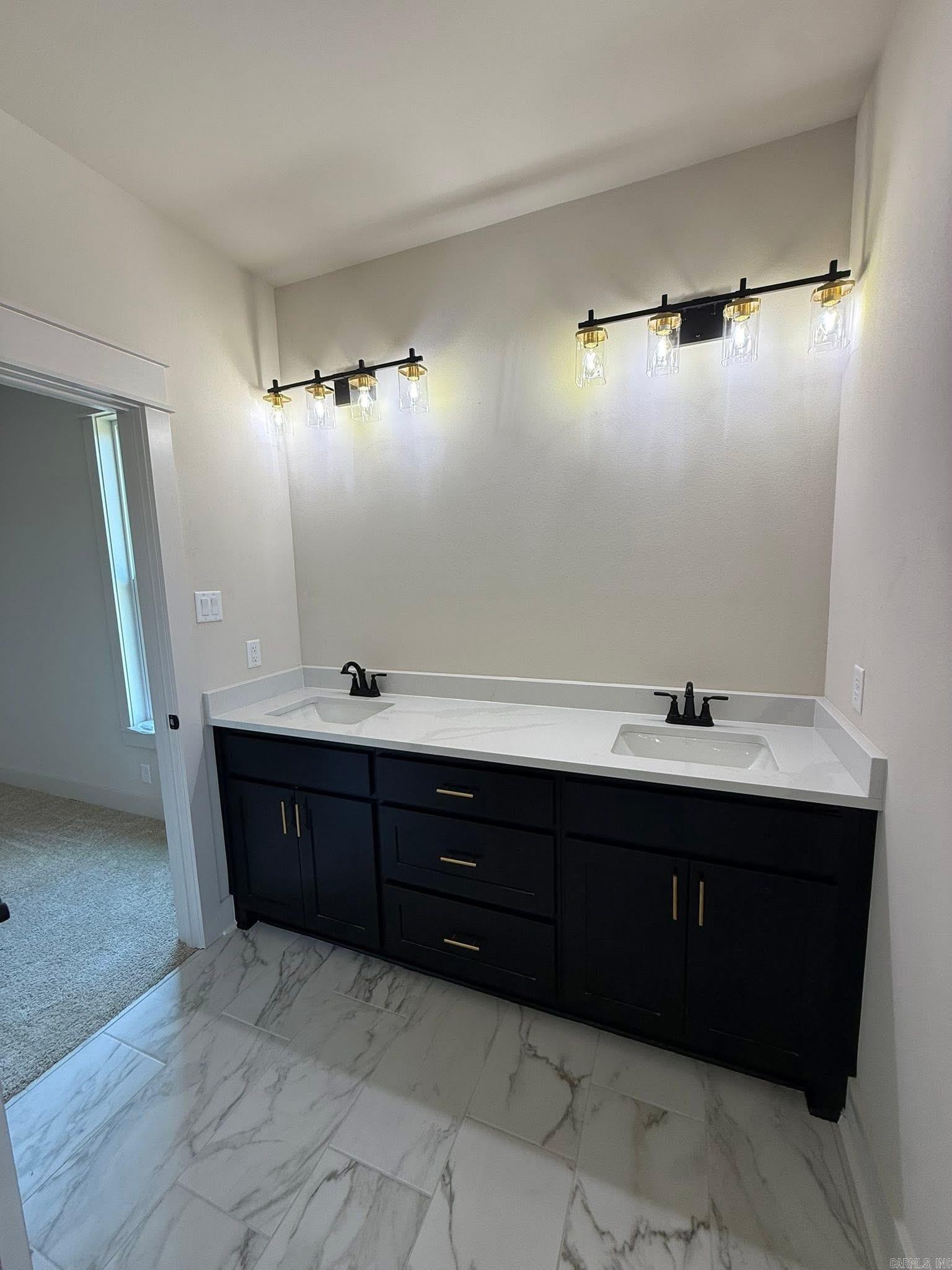 PLANTATION HILLS - Residential