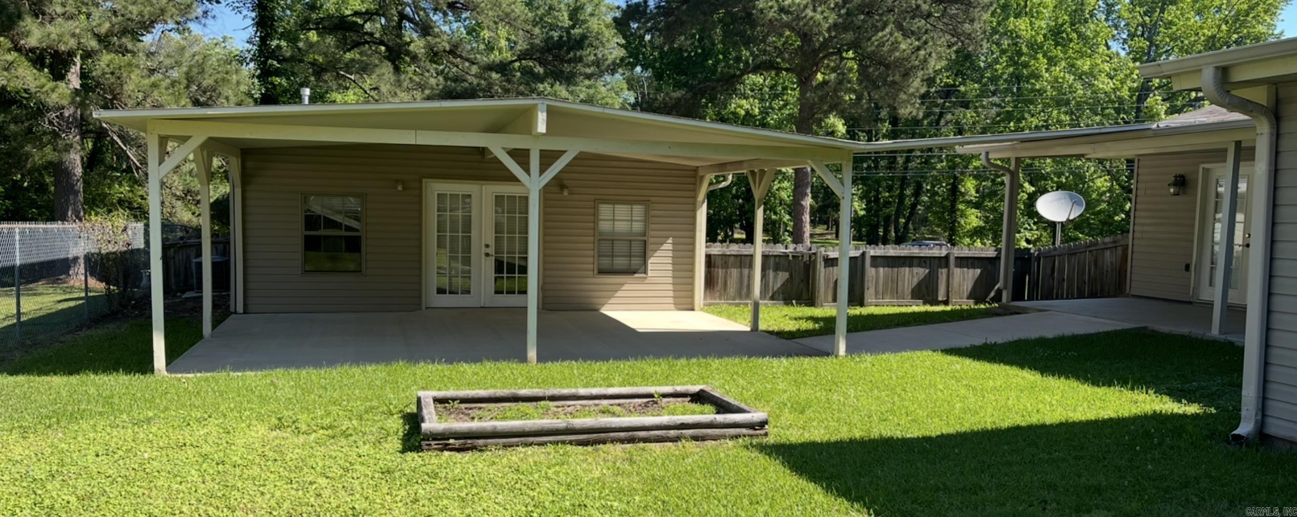GREEN ACRES - Residential