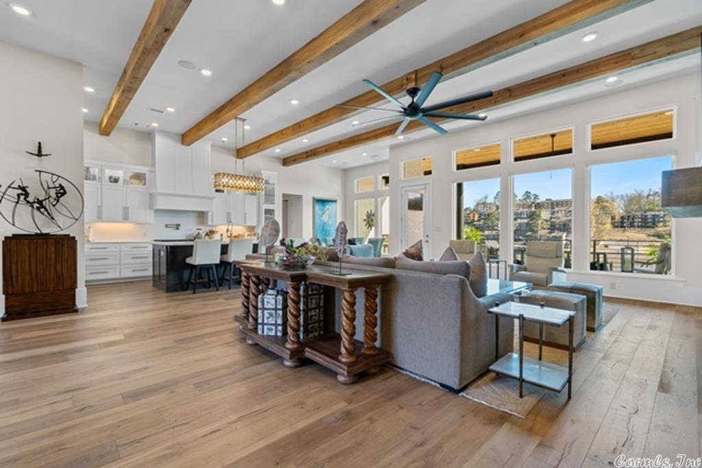 Point on Wilson Point - Residential