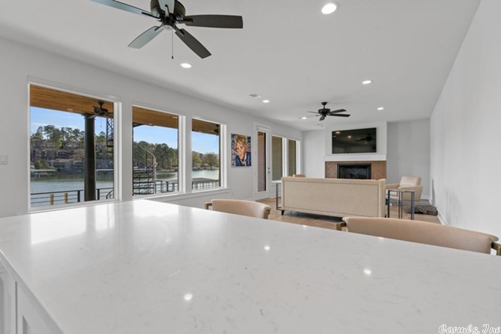 Point on Wilson Point - Residential