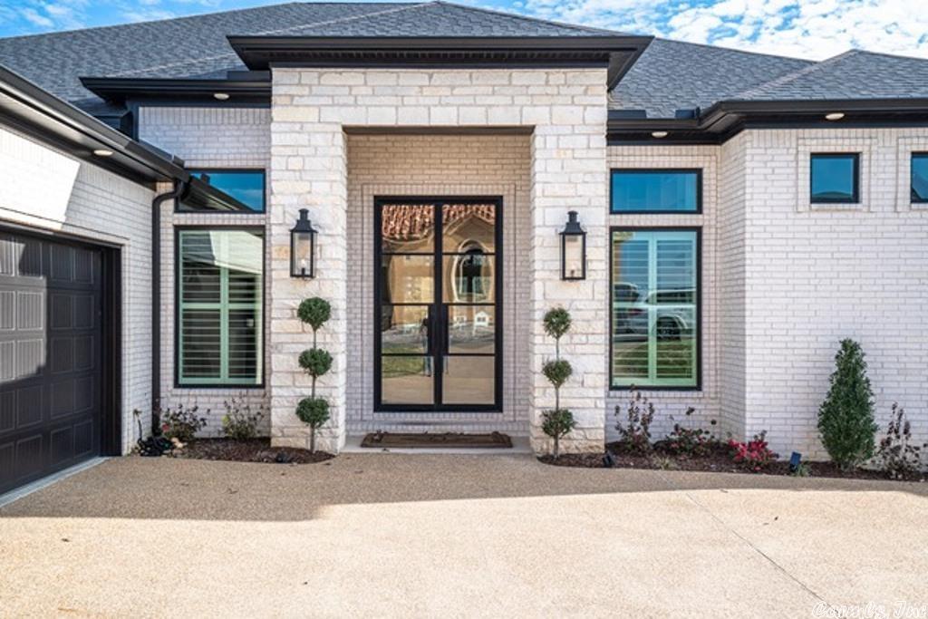 Point on Wilson Point - Residential