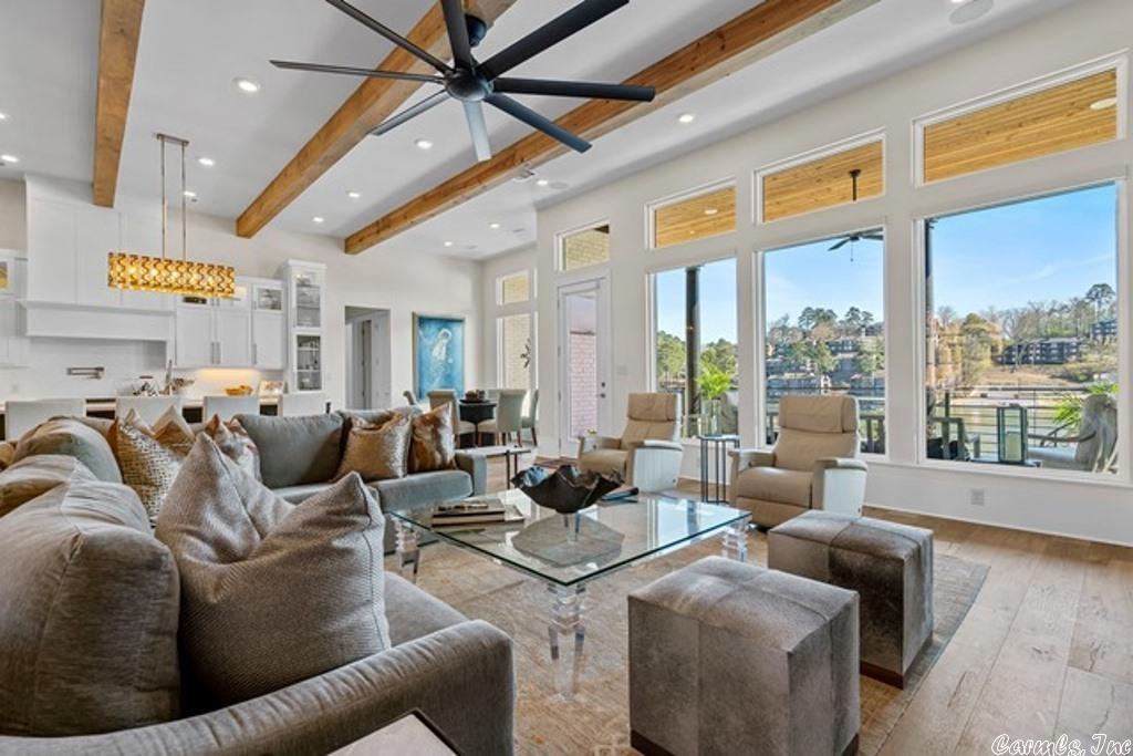 Point on Wilson Point - Residential