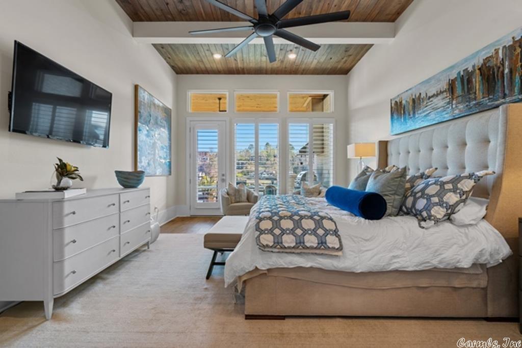 Point on Wilson Point - Residential