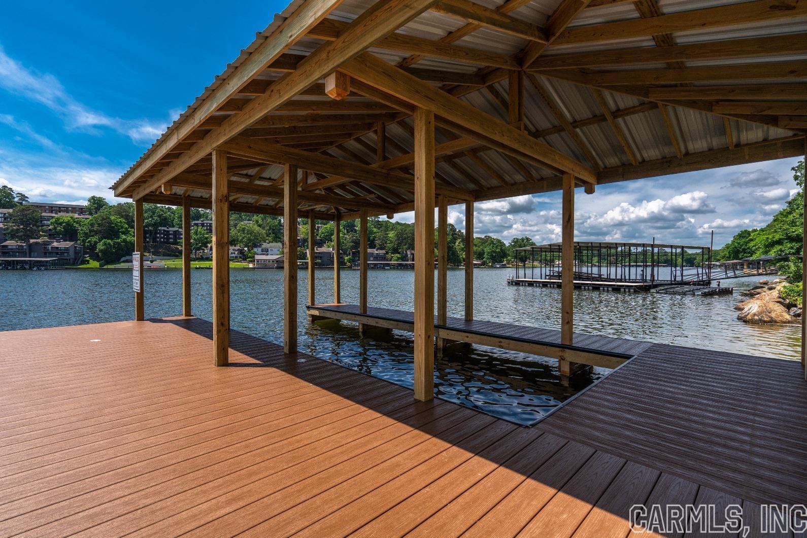 Point on Wilson Point - Residential