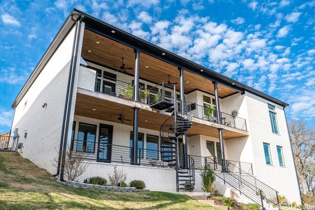 Point on Wilson Point - Residential