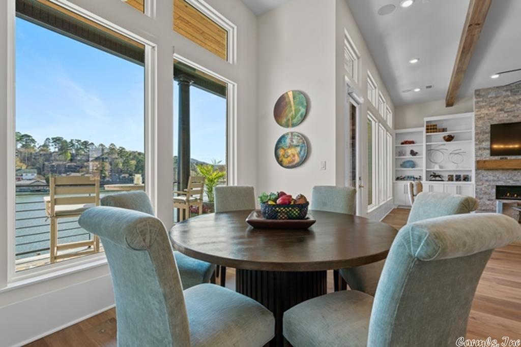 Point on Wilson Point - Residential