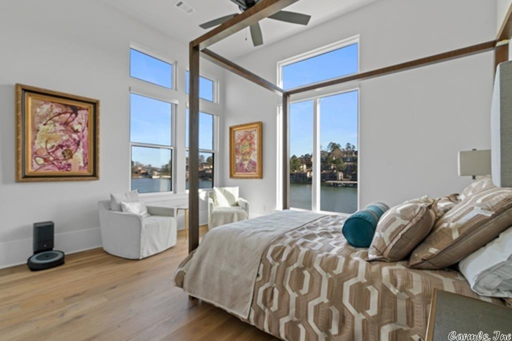Point on Wilson Point - Residential