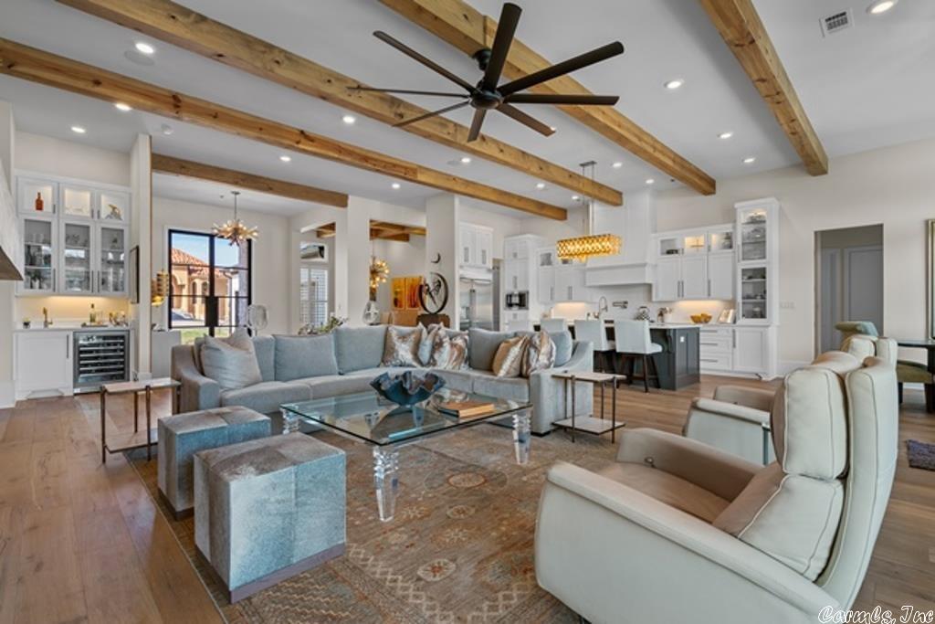 Point on Wilson Point - Residential