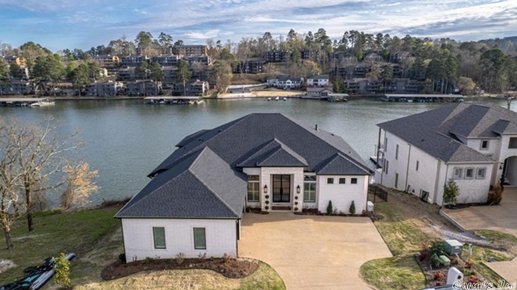 Point on Wilson Point - Residential