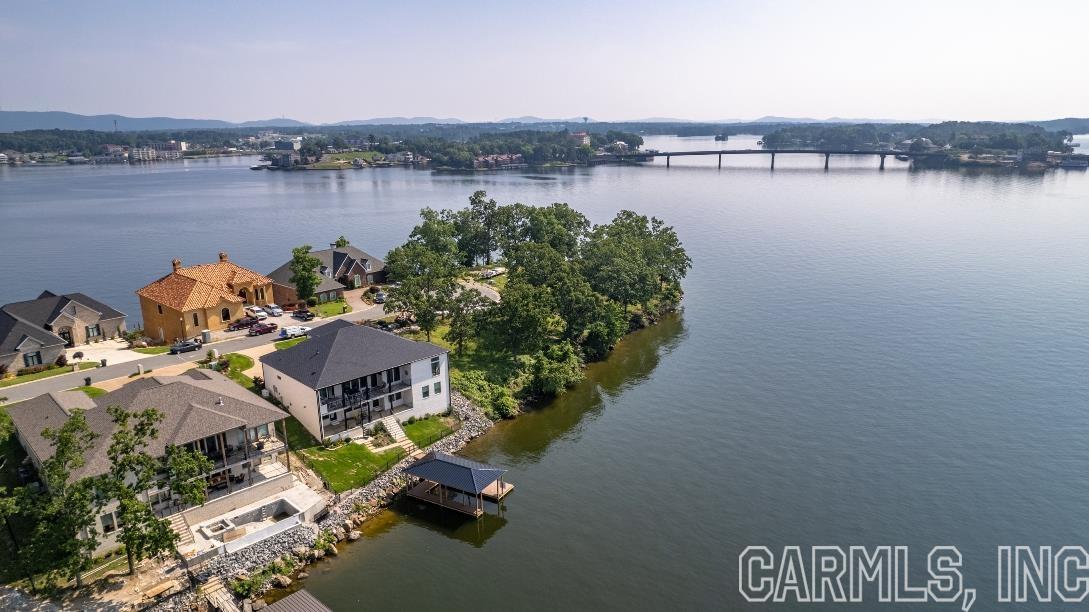 Point on Wilson Point - Residential