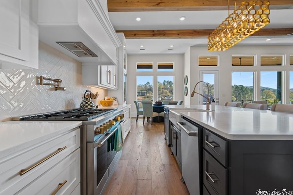 Point on Wilson Point - Residential