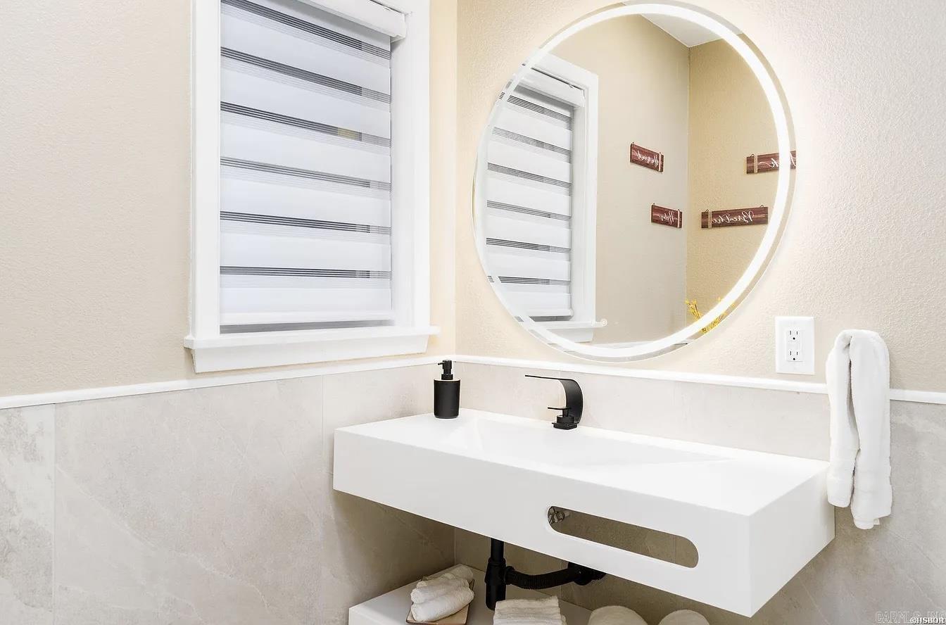 HSR BLK - Residential